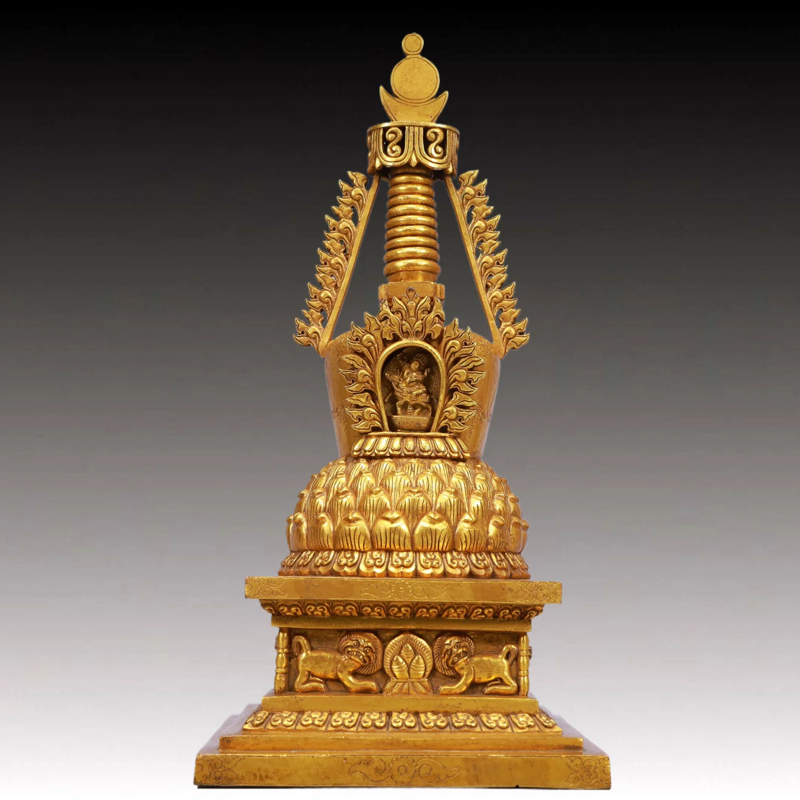 A Rare A Rare Lion Pattern Pagoda