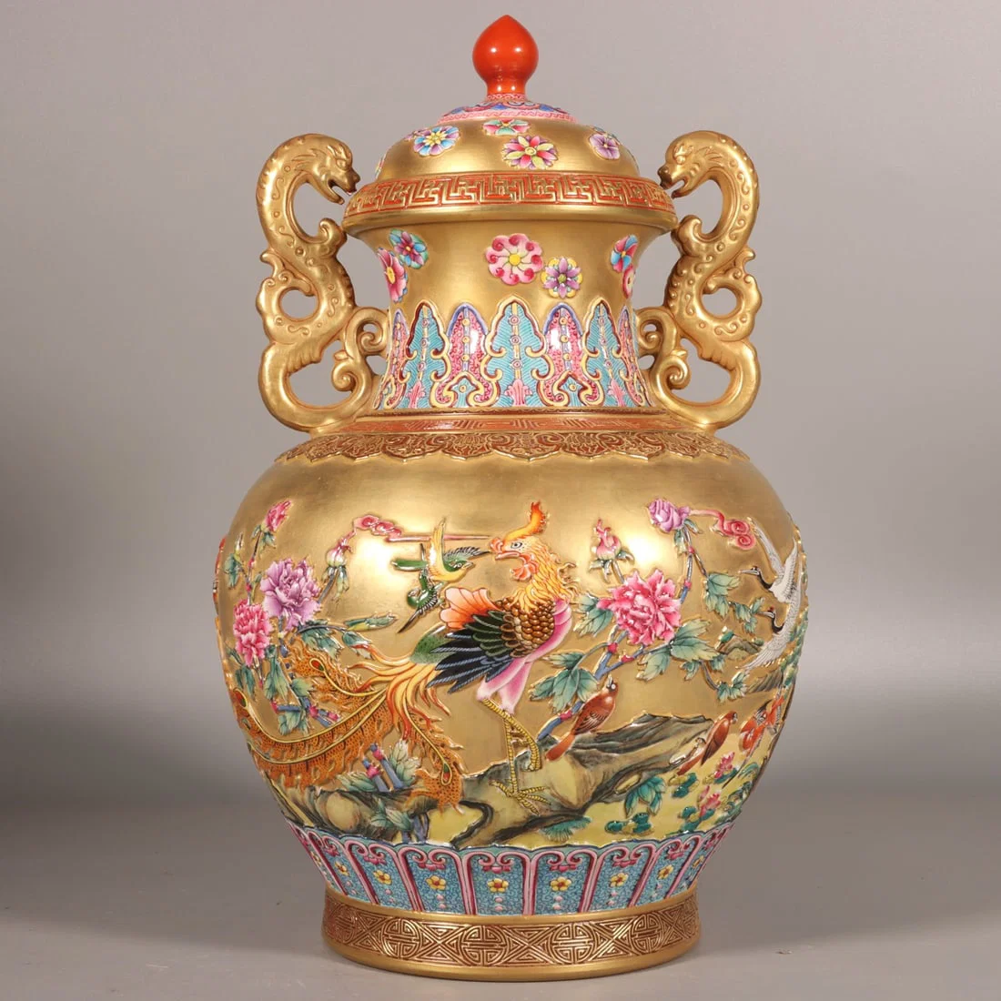 A Rare Enamel Gold Ground Flower and Phoenix Pattern Jar with Cover