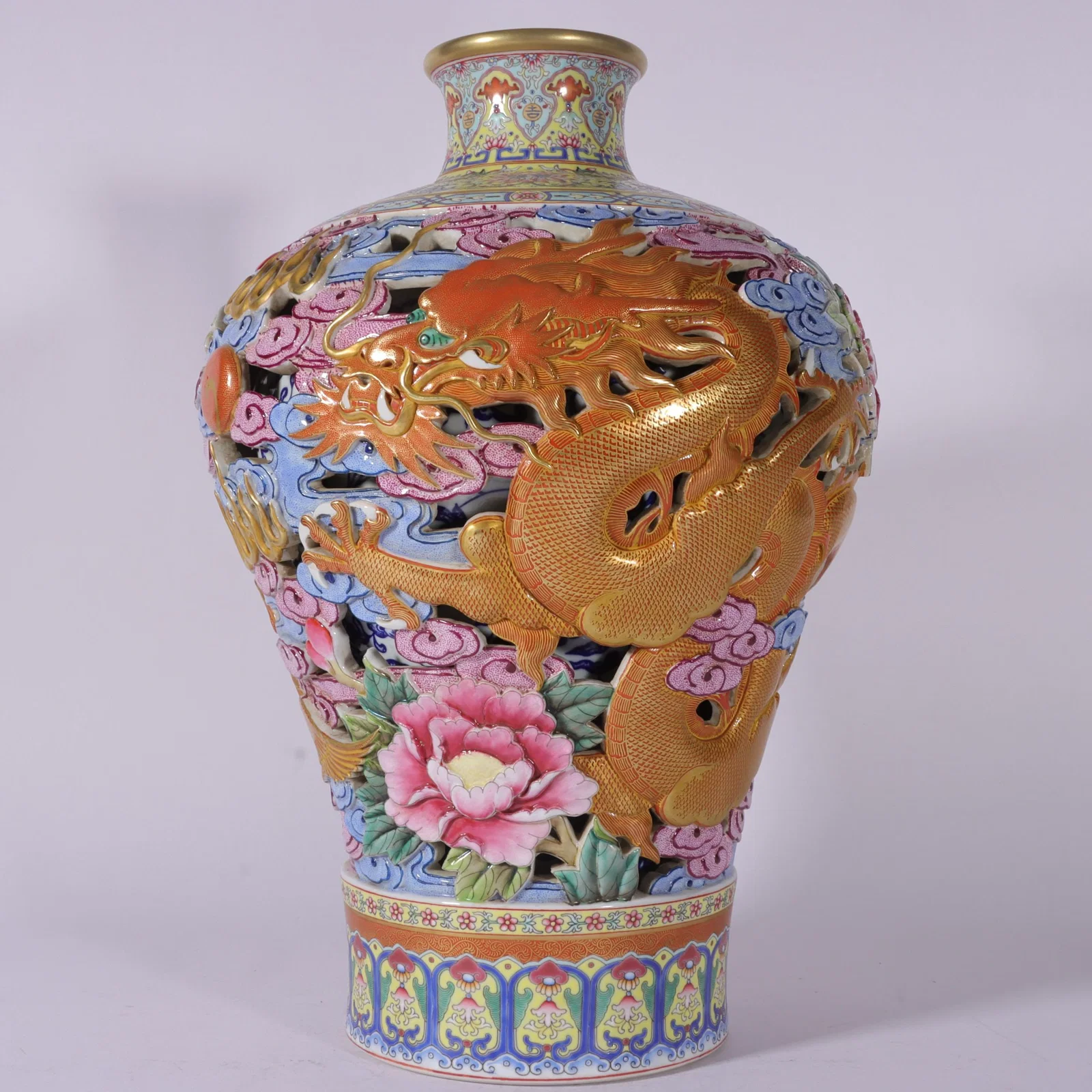 A Rare Enamel Painted Gold Auspicious Cloud,Dragon and Phoenix Pattern Vase