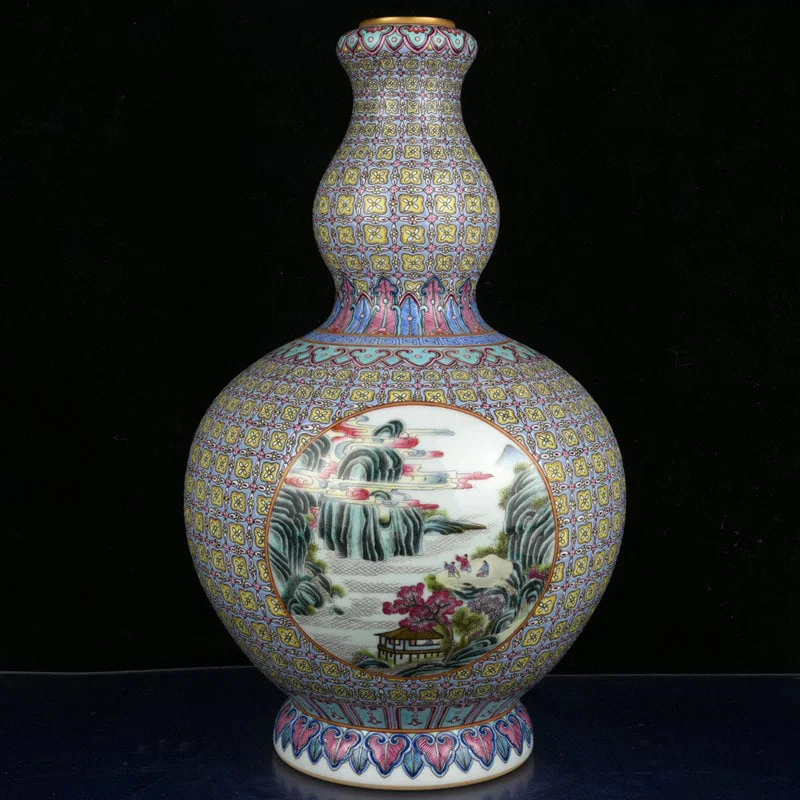 A Rare Enamel Painted Gold Landscape Pattern Gourd-Shaped Vase