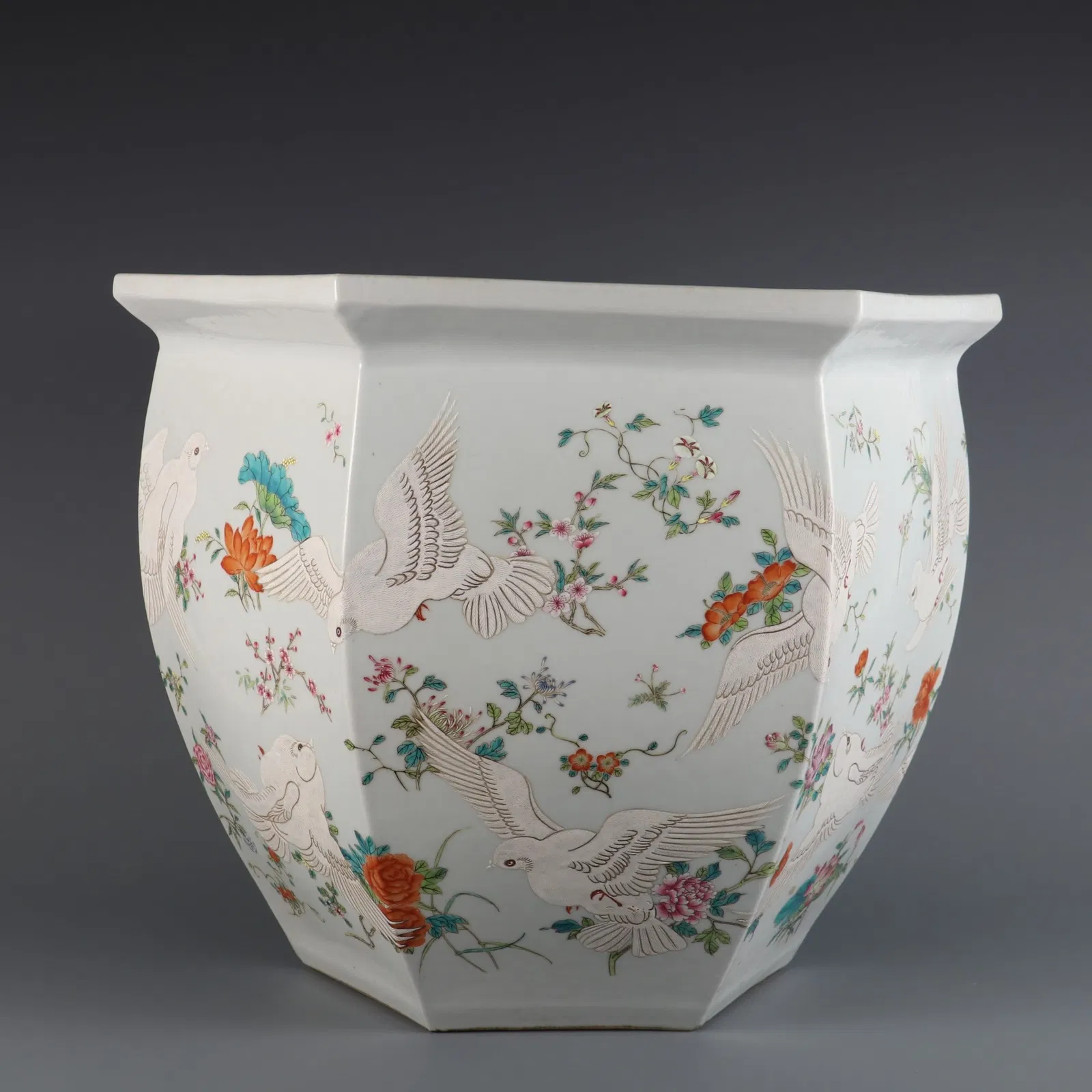 A Rare Famille Rose Flower and Bird Pattern Vat