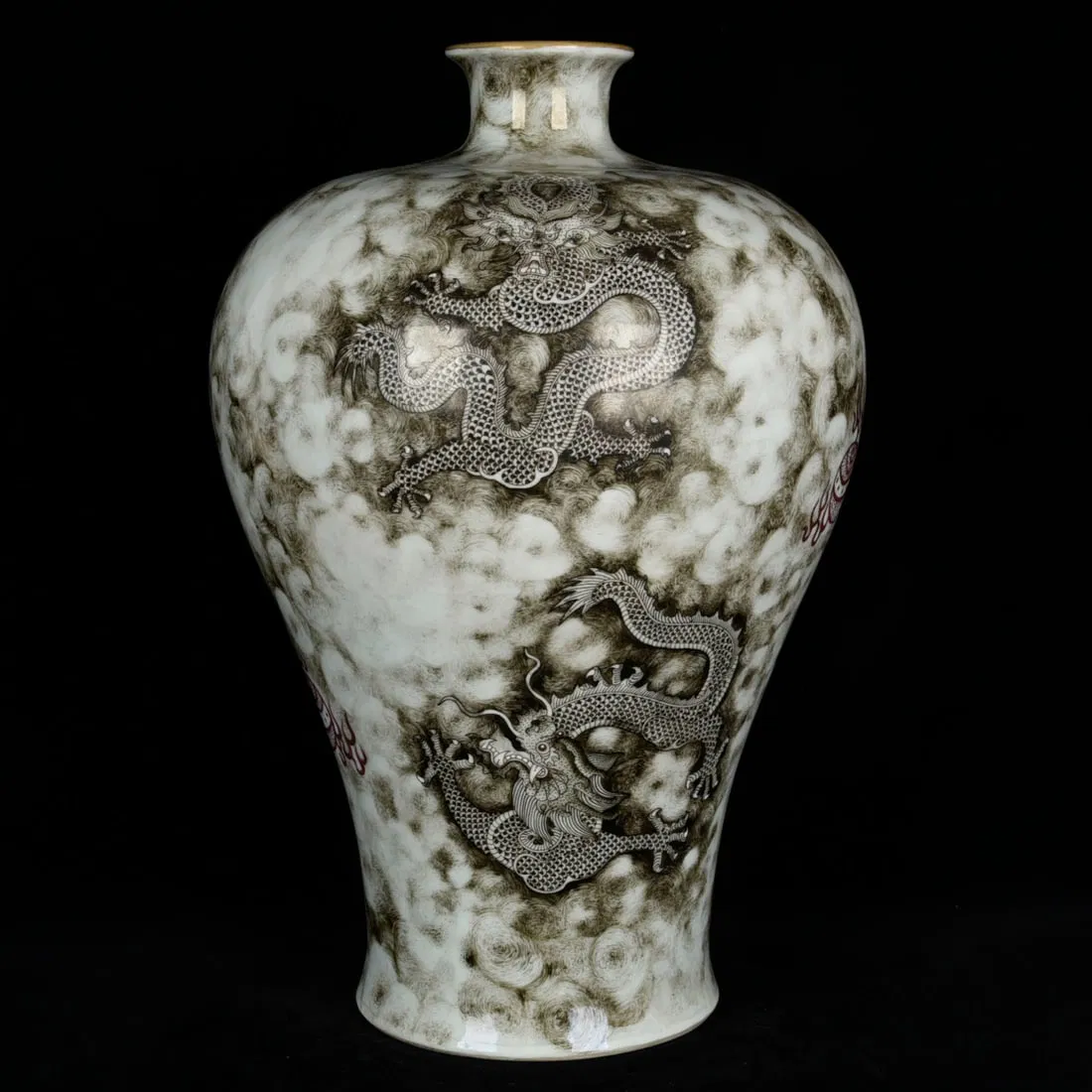 A Rare Ink Color Painted Gold Dragon Pattern Vase