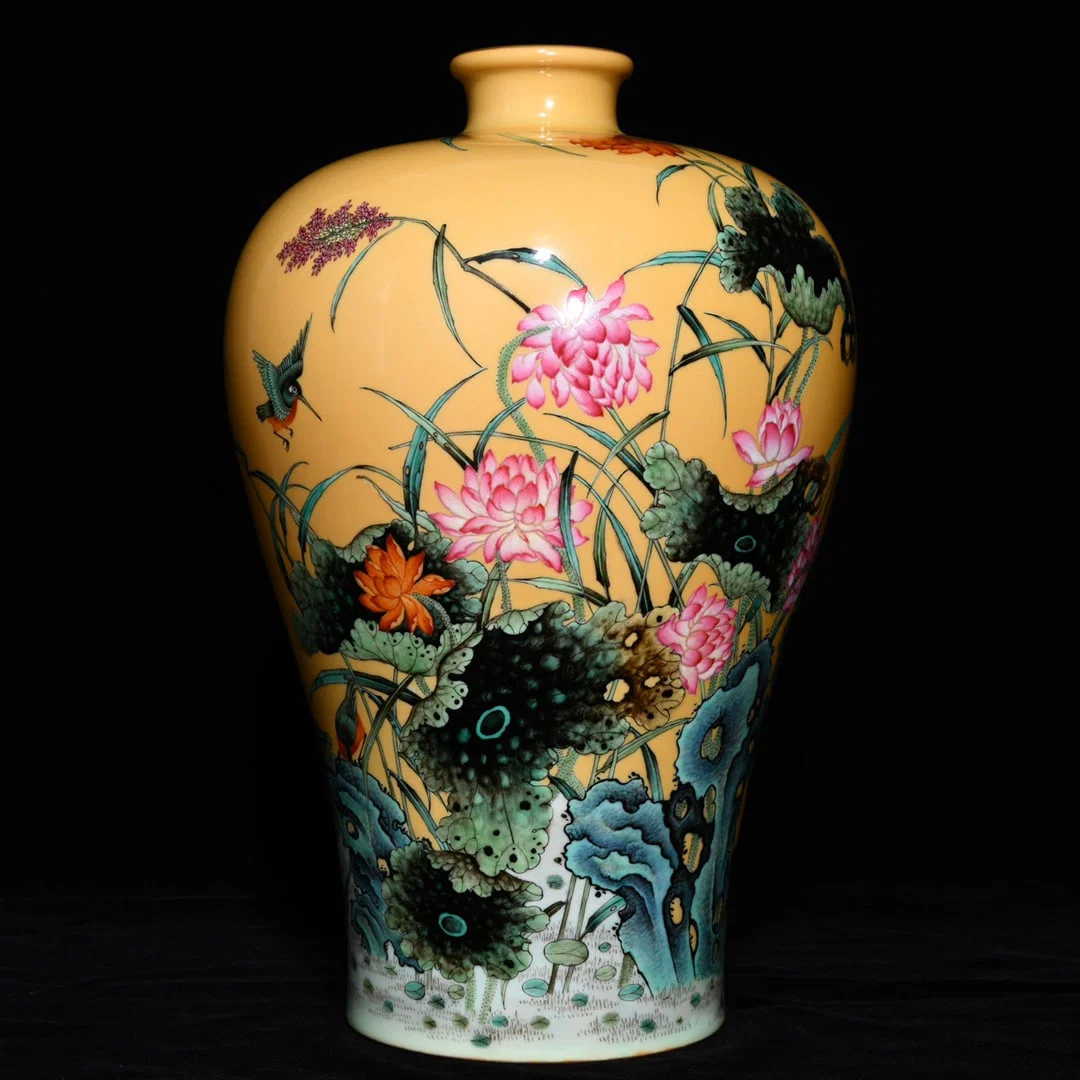 A Rare Yellow Glazed Famille-Rose Painted Gold Flower and Bird Pattern Vase,With Poem