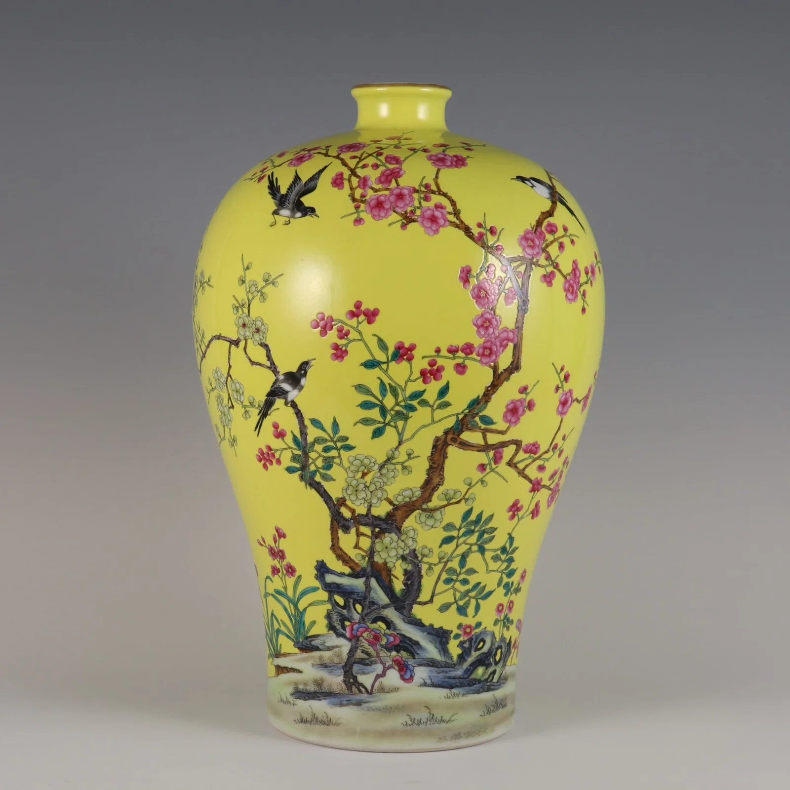 A Rare Yellow Ground Famille Rose Flower and Bird Pattern Vase