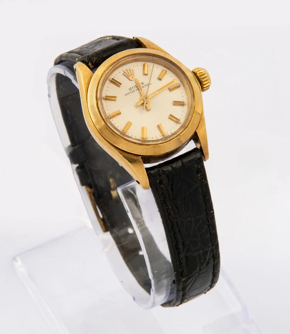 A Rolex Oyster Date Just Perpetual 18k Yellow Gold Women's Wristwatch