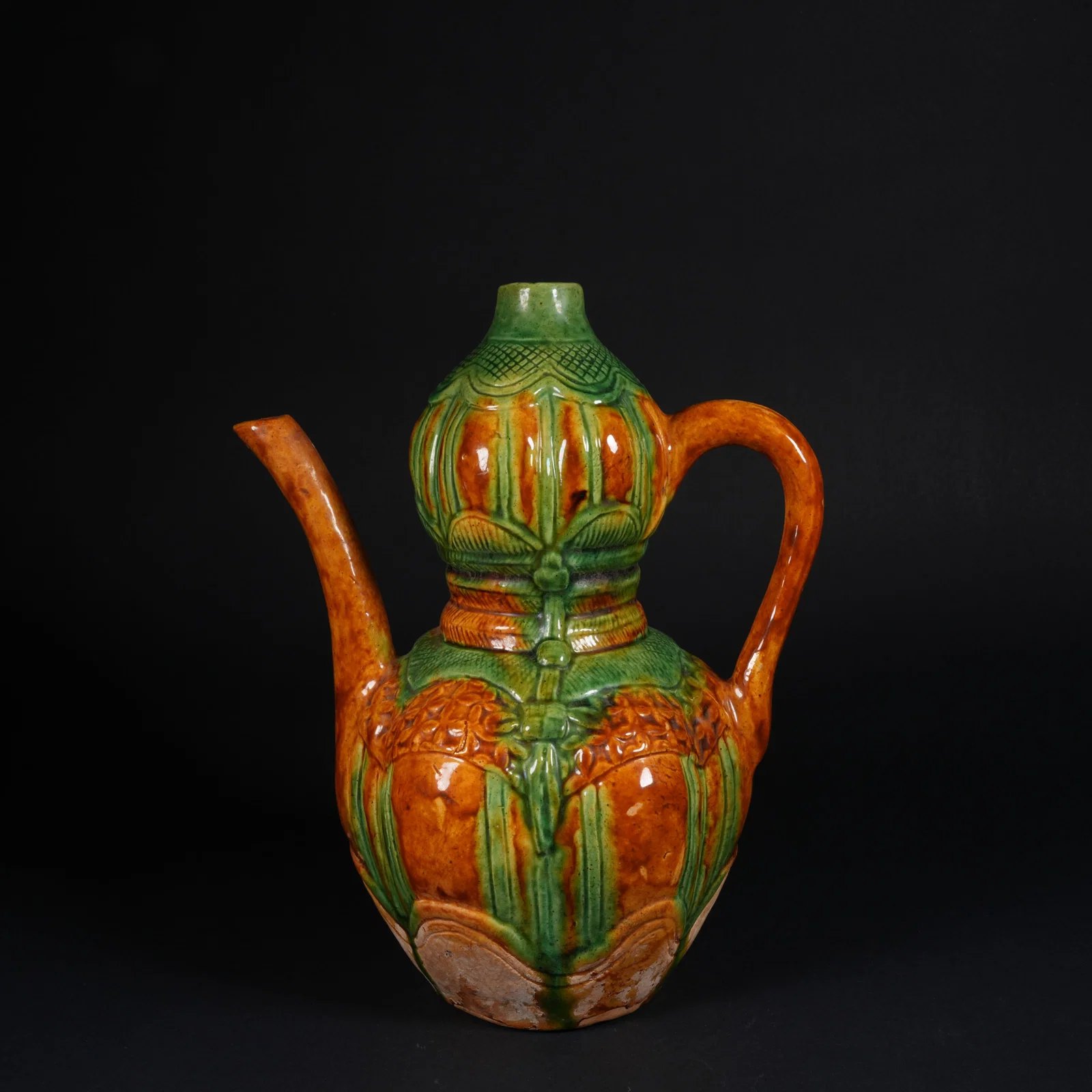 A SANCAI GOURD-SHAPED EWER