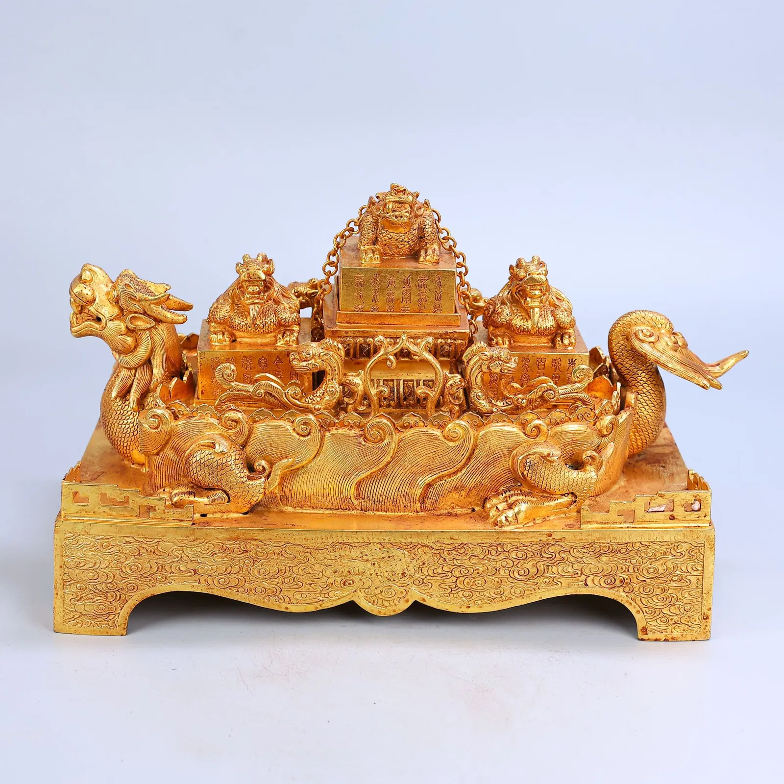 A Set of Exquisite Bronze Gilt Carved Dragon Seal