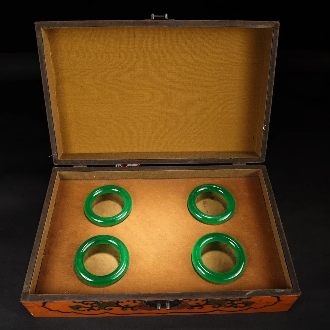 A Set of Exquisite Jadeite Bracelets