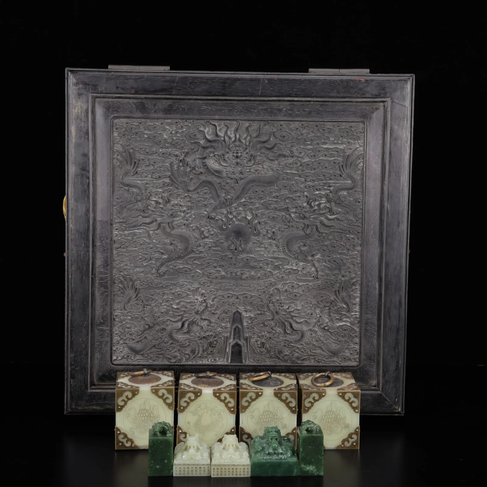 A Set of Exquisite Jasper Auspicious Beast Pattern Seals