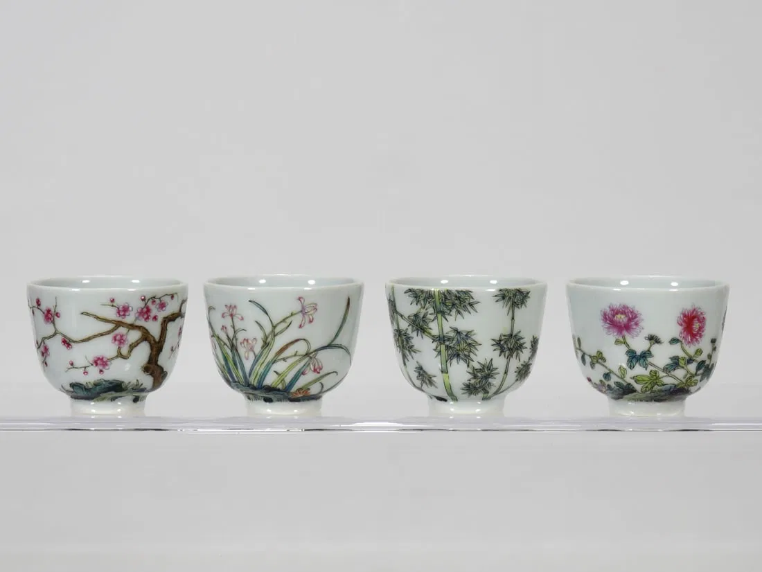A Set of Fine Enamel Flower Pattern with poem Cup