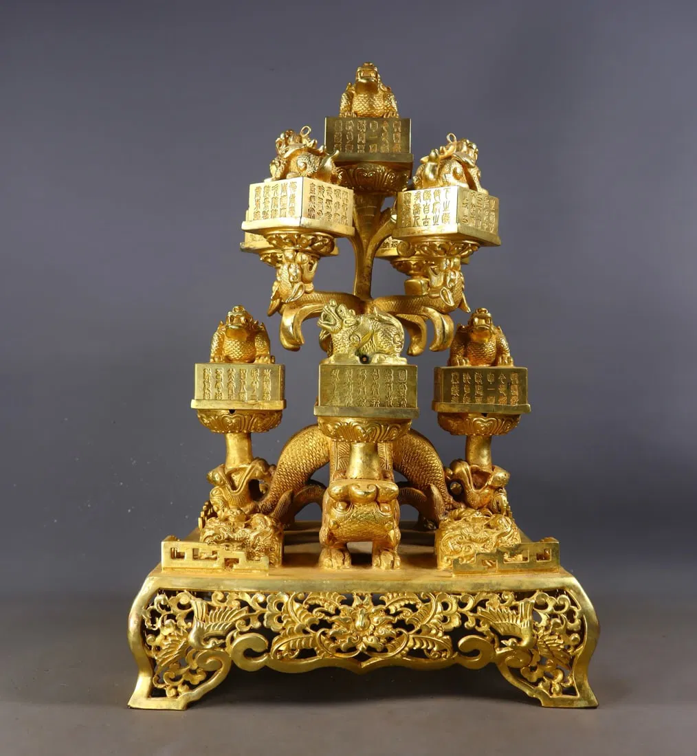 A Set of Fine Gilt Bronze Auspicious Beast Seal