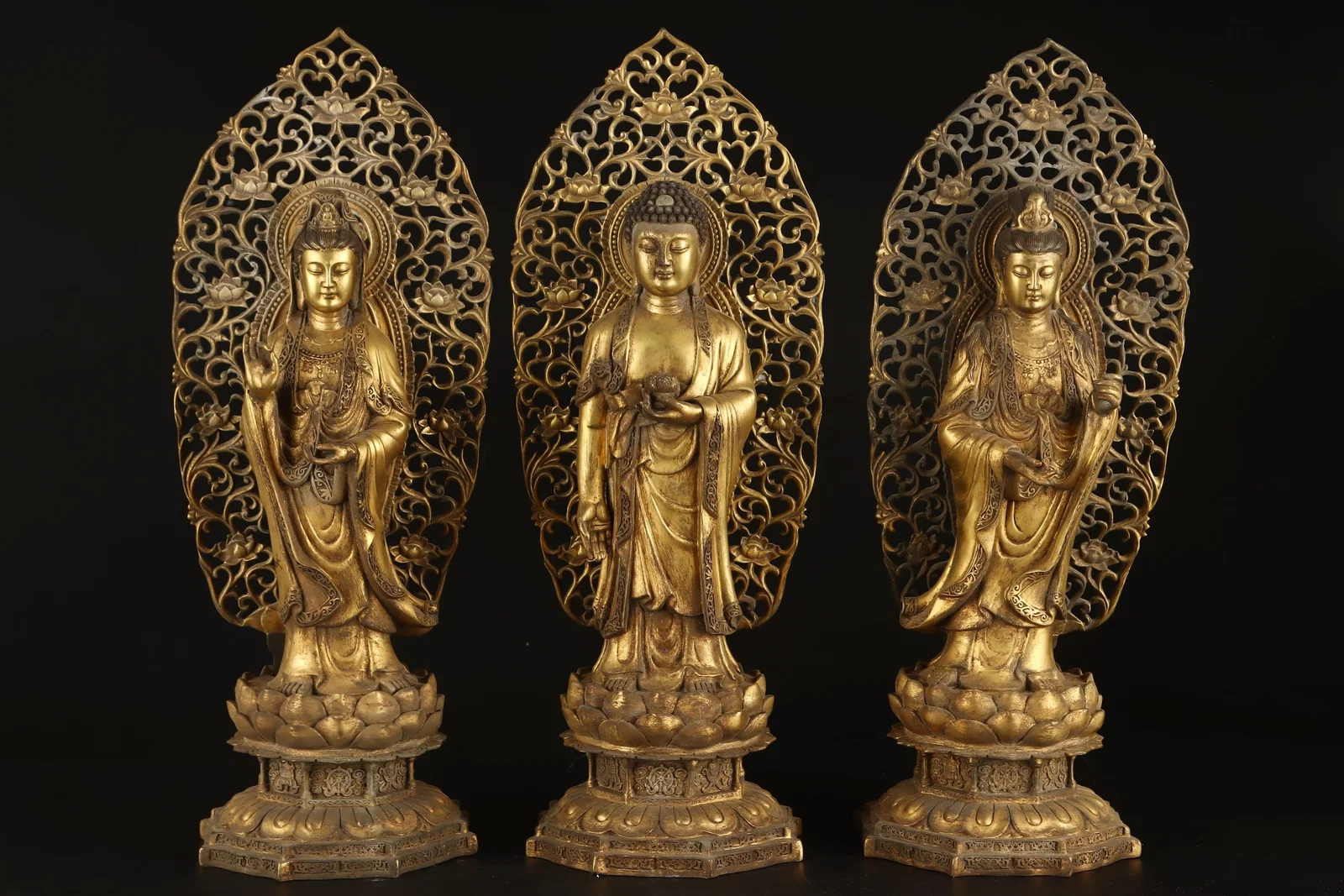 A Set of Fine Gilt Bronze Buddha Statue