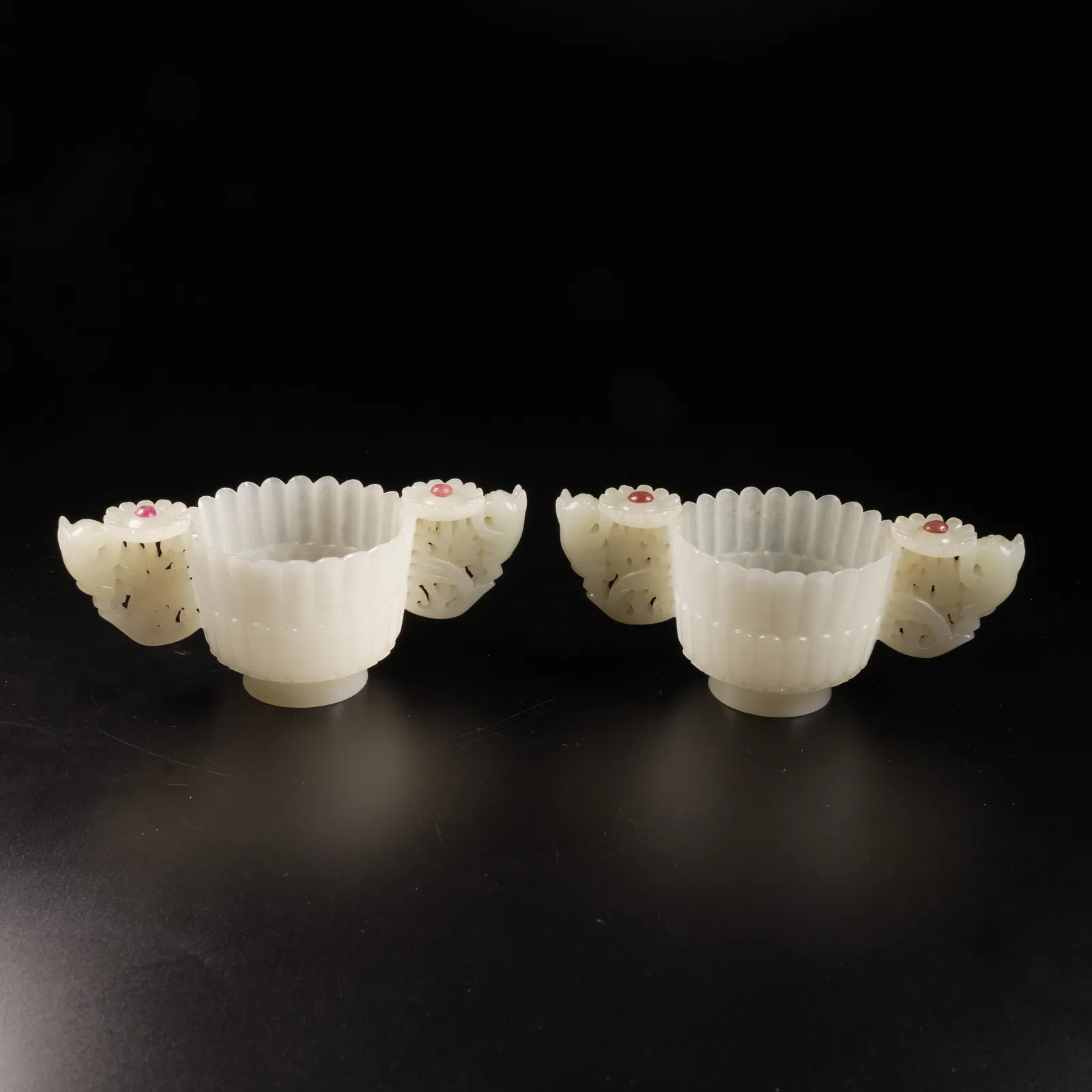 A SET OF HETIAN WHITE JADE INLAID PETAL CUPS