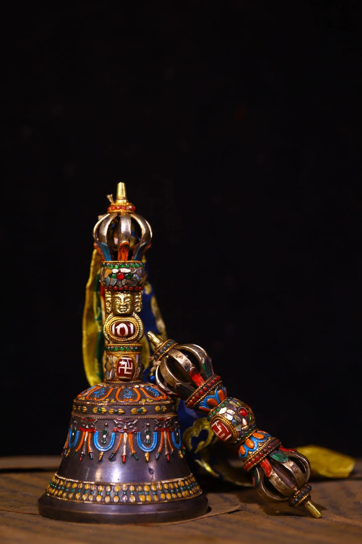 A Set of Rare Bronze Inlaid Dzi Bead and Turquoise Figure-Face Pattern Ornaments