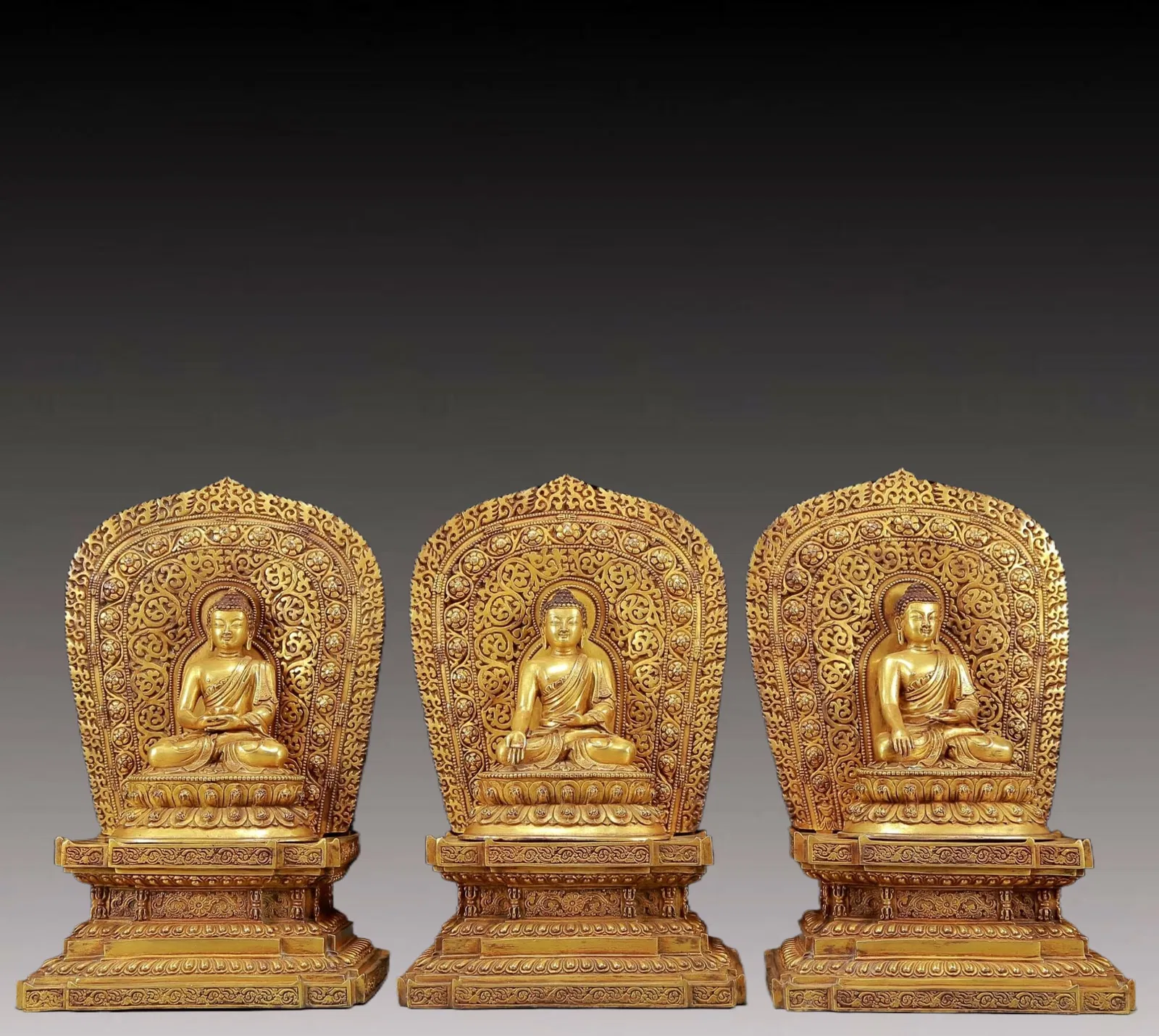 A Set of Solemn Gilt Bronze Statue of Sakyamuni