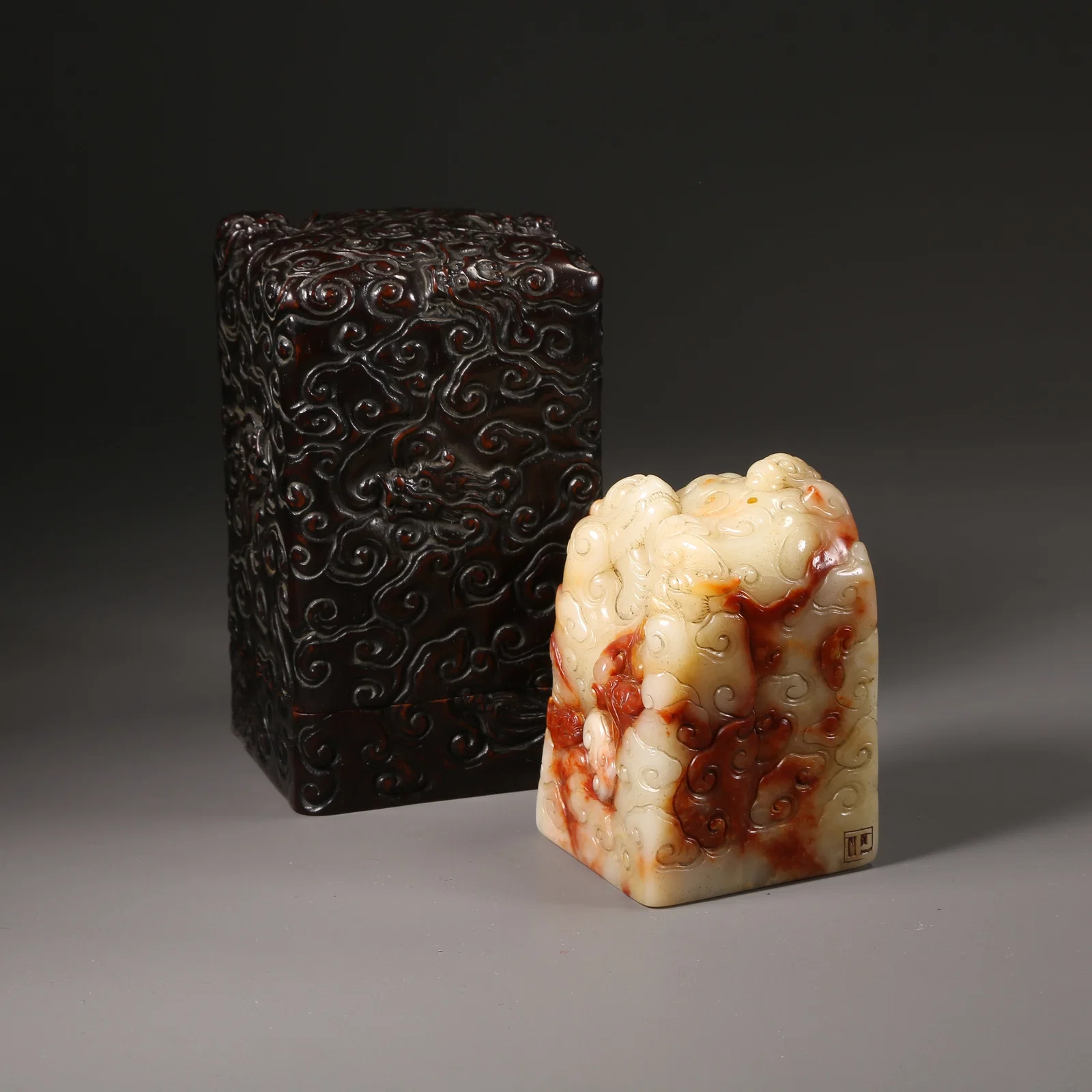 A SHOUSHAN STONE SEAL WITH CLOUD-DRAGON DESIGN