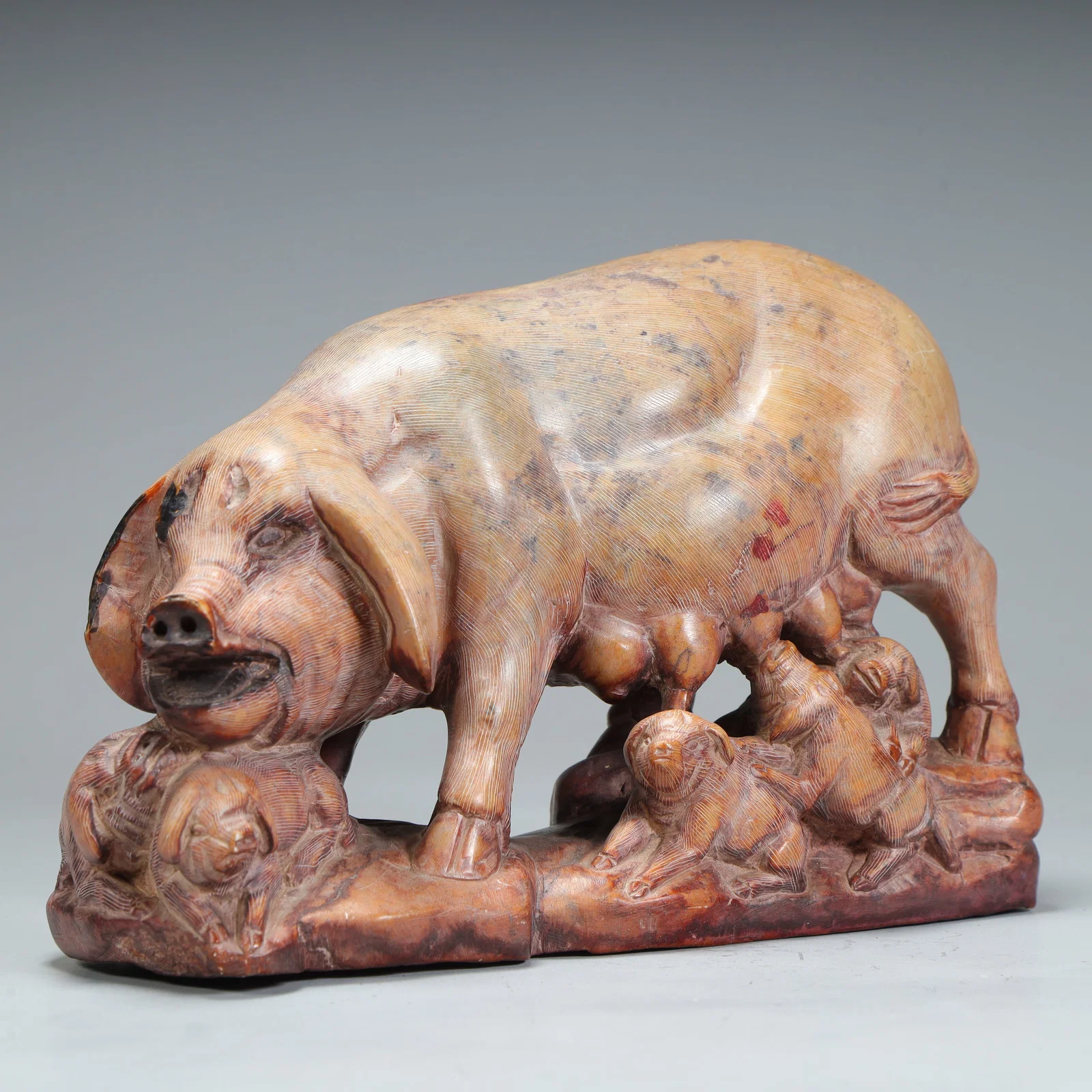 A Shoushan stone sow ornament