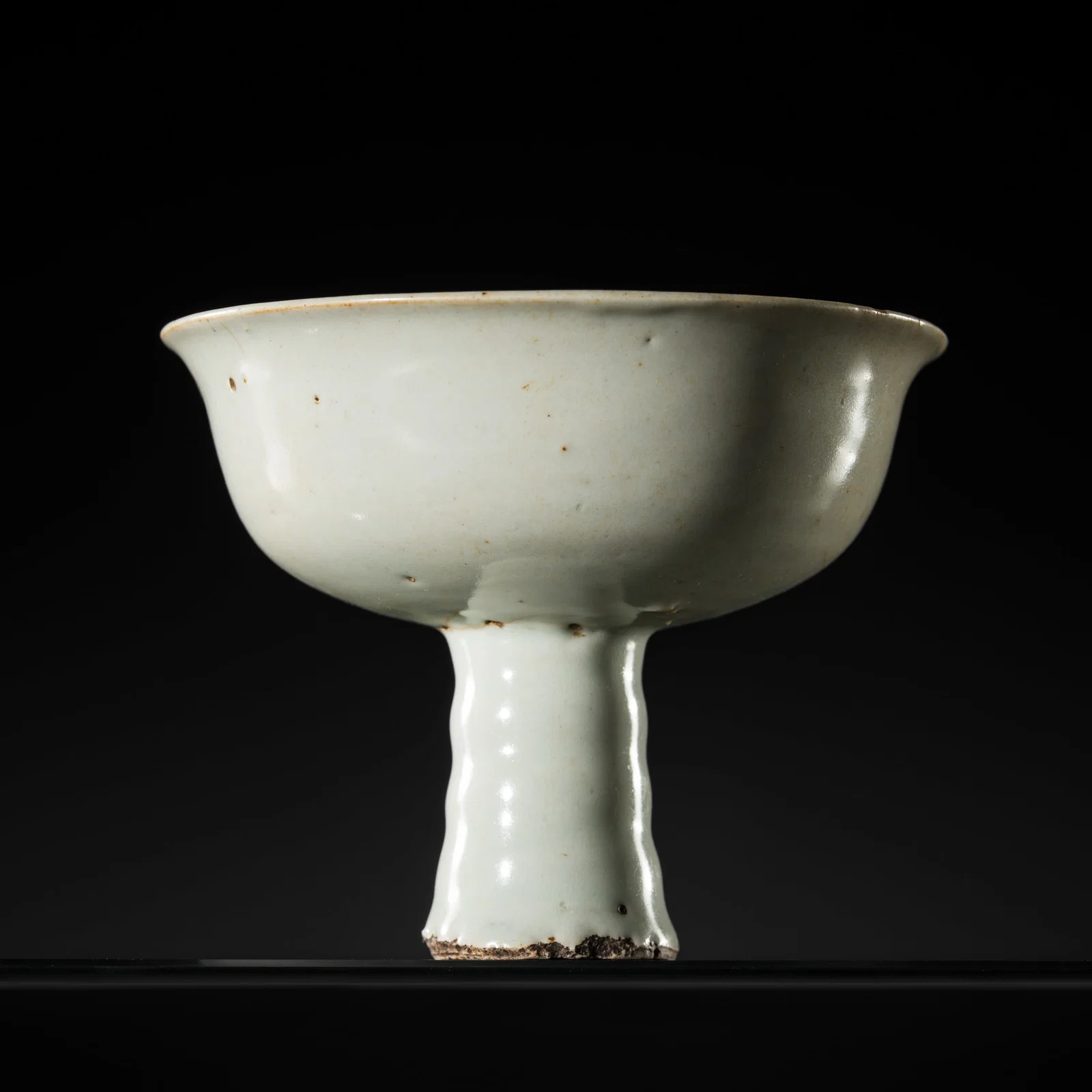 A SHUFU-TYPE ANHUA-DECORATED 'DRAGON' STEM BOWL, YUAN DYNASTY (1279-1368)