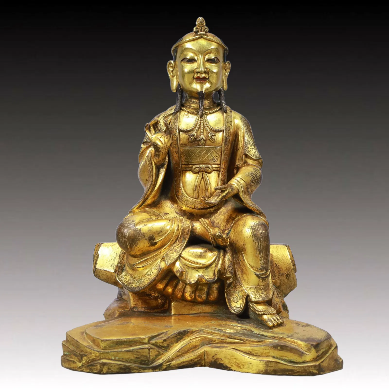 A Solemn Gilt Bronze Statue of Arhat