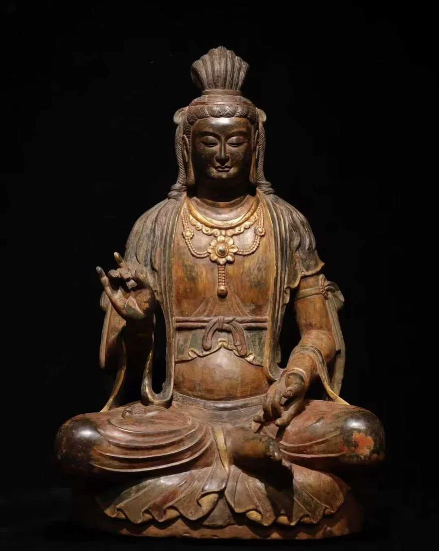 A Solemn Limestone Painted Color Statue of Avalokitesvara