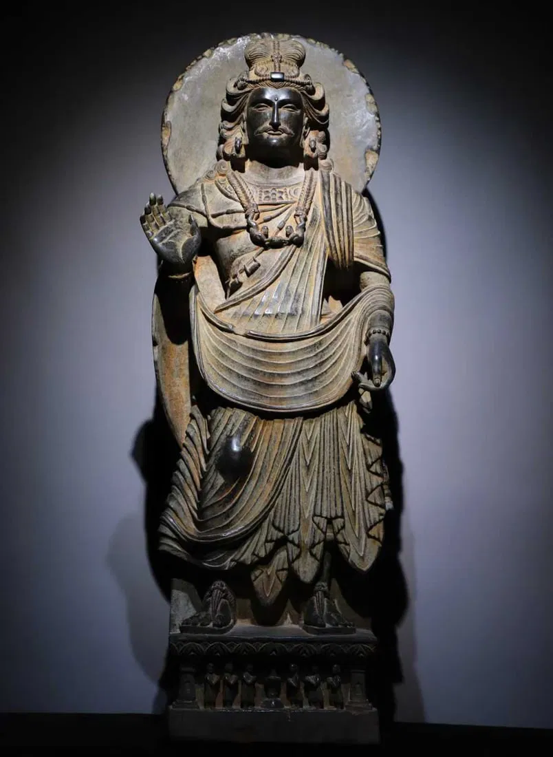 A Solemn Schistose Statue of Gandhara