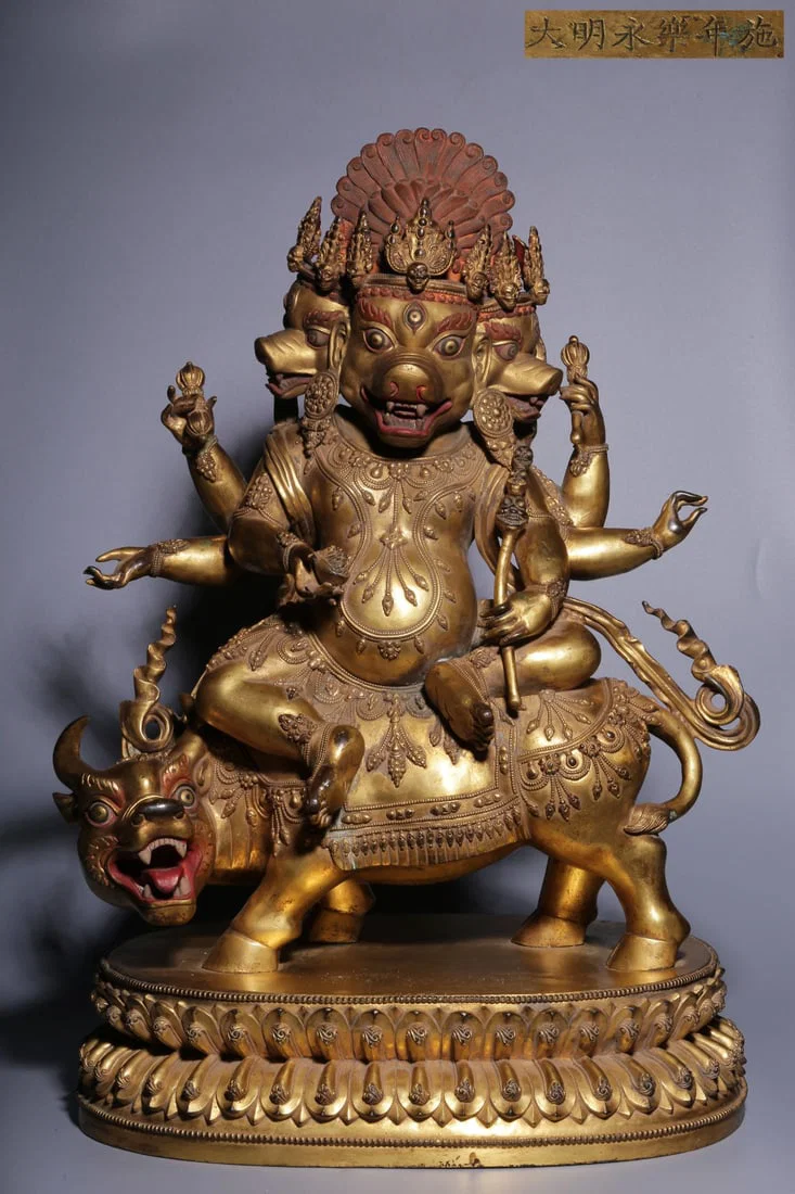A statue of the Ming Dynasty Yongle Year with copper gilt light Buddha Mother