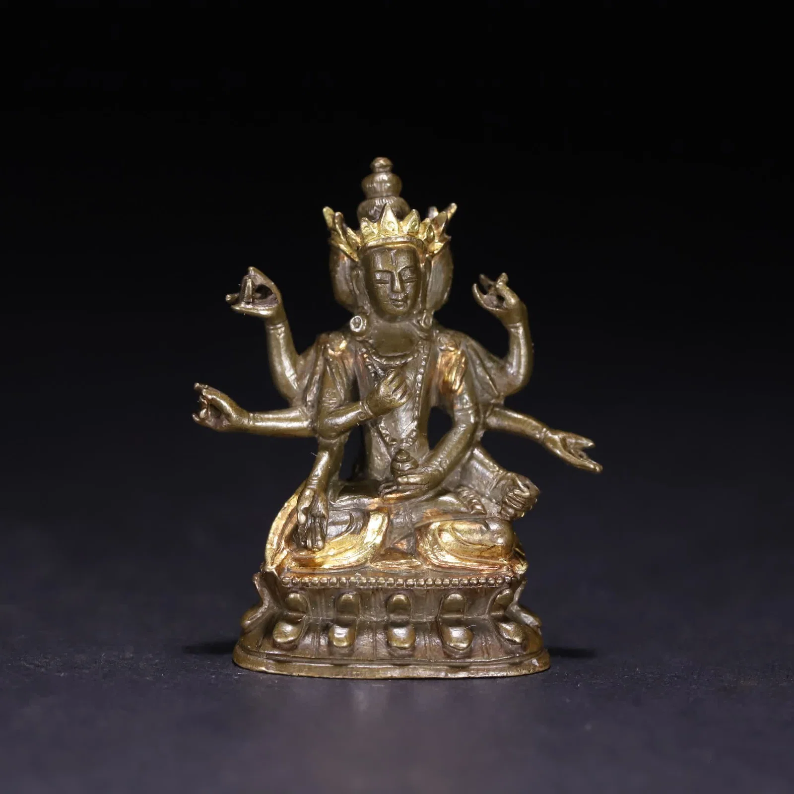 A statue of the Mother of the Buddha made in Beijing in the Qing Dynasty