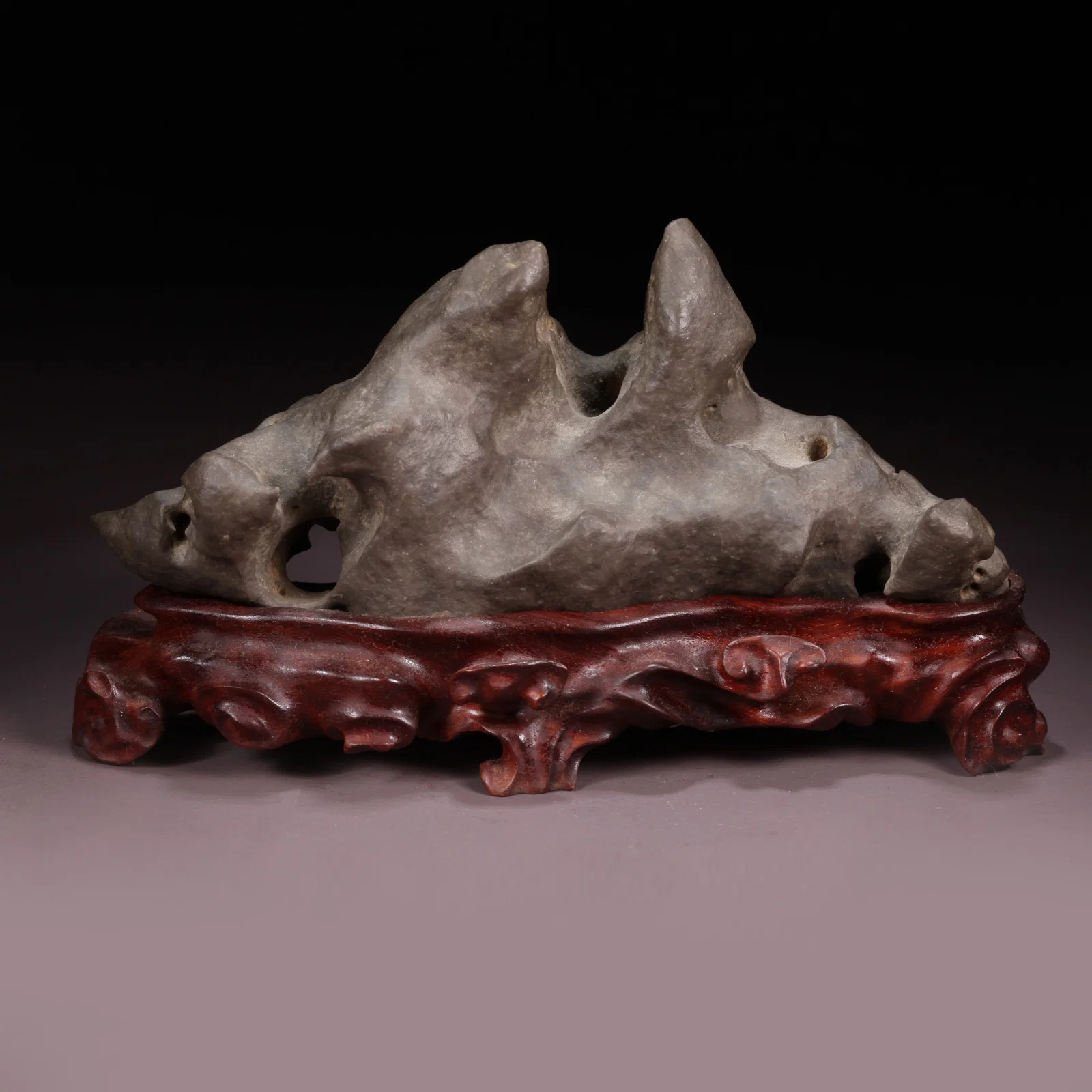A TAIHU STONE SCHOLAR'S ROCK