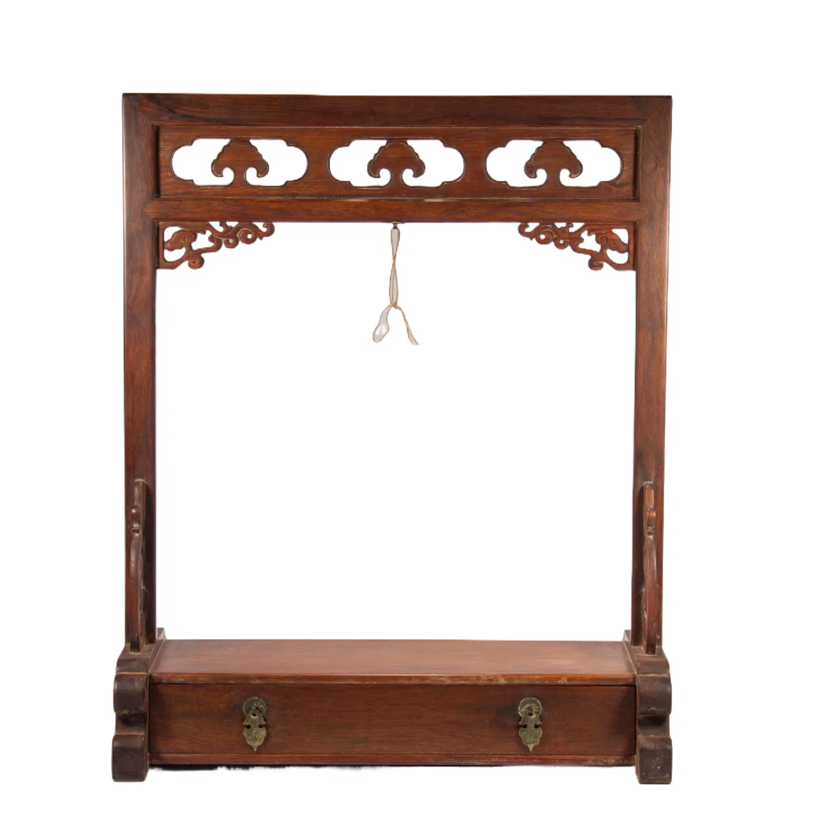 A WOODEN HUANGHUALI HANGER