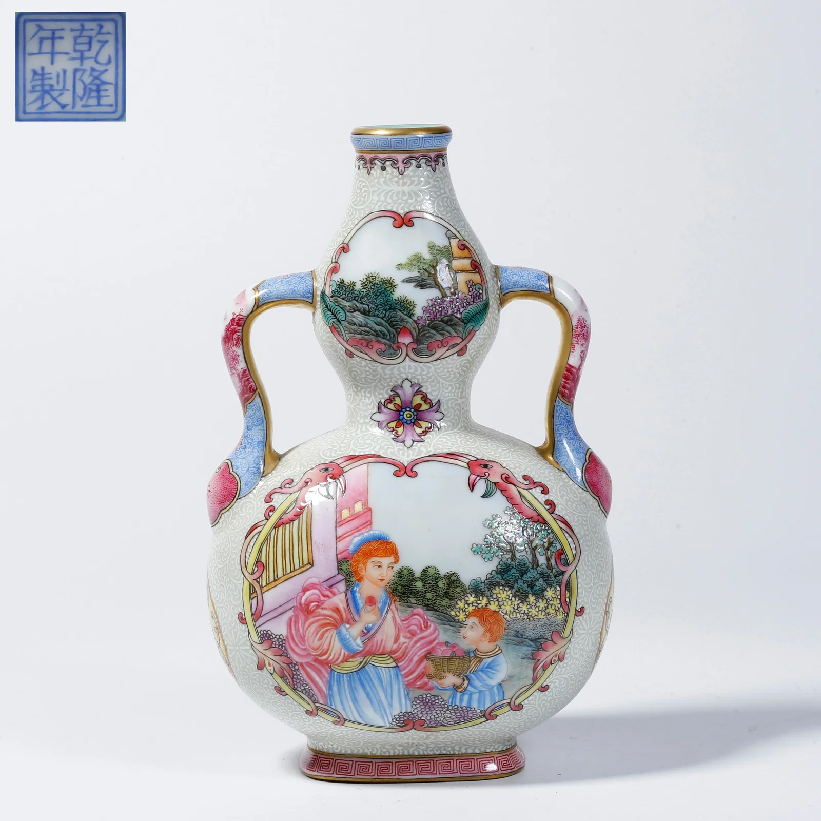 A YANGCAI GOURD-SHAPED VASE WITH WESTERN FIGURE DESIGN