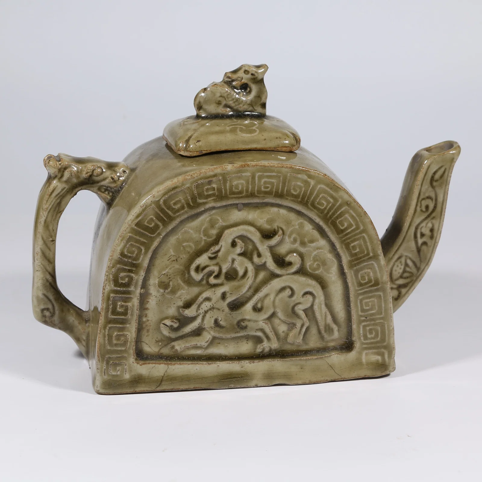 A YAOZHOU KILN DRAGON-PATTERNED EWER