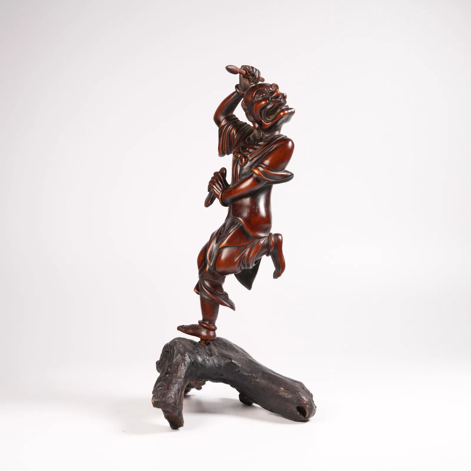 A ZITAN KUI XING POINTING THE DIPPER FIGURINE