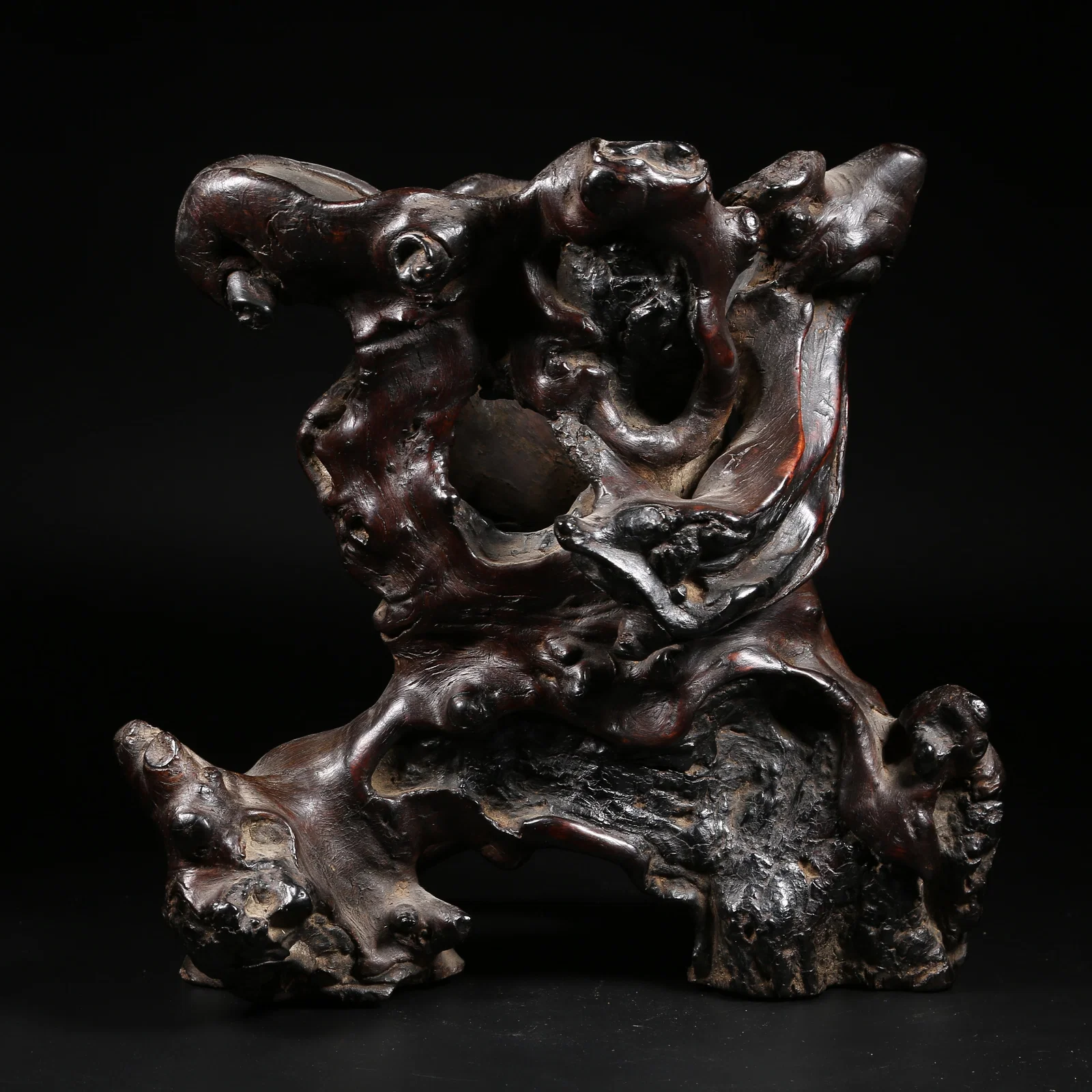 A ZITAN ROOT-CARVED BRUSH POT