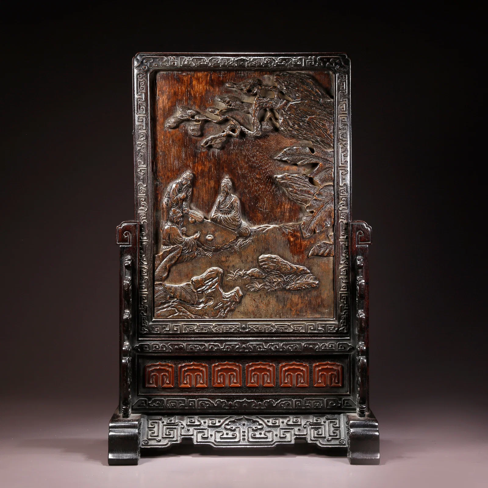 A ZITAN WOOD SCREEN WITH STORY SCENE CARVING