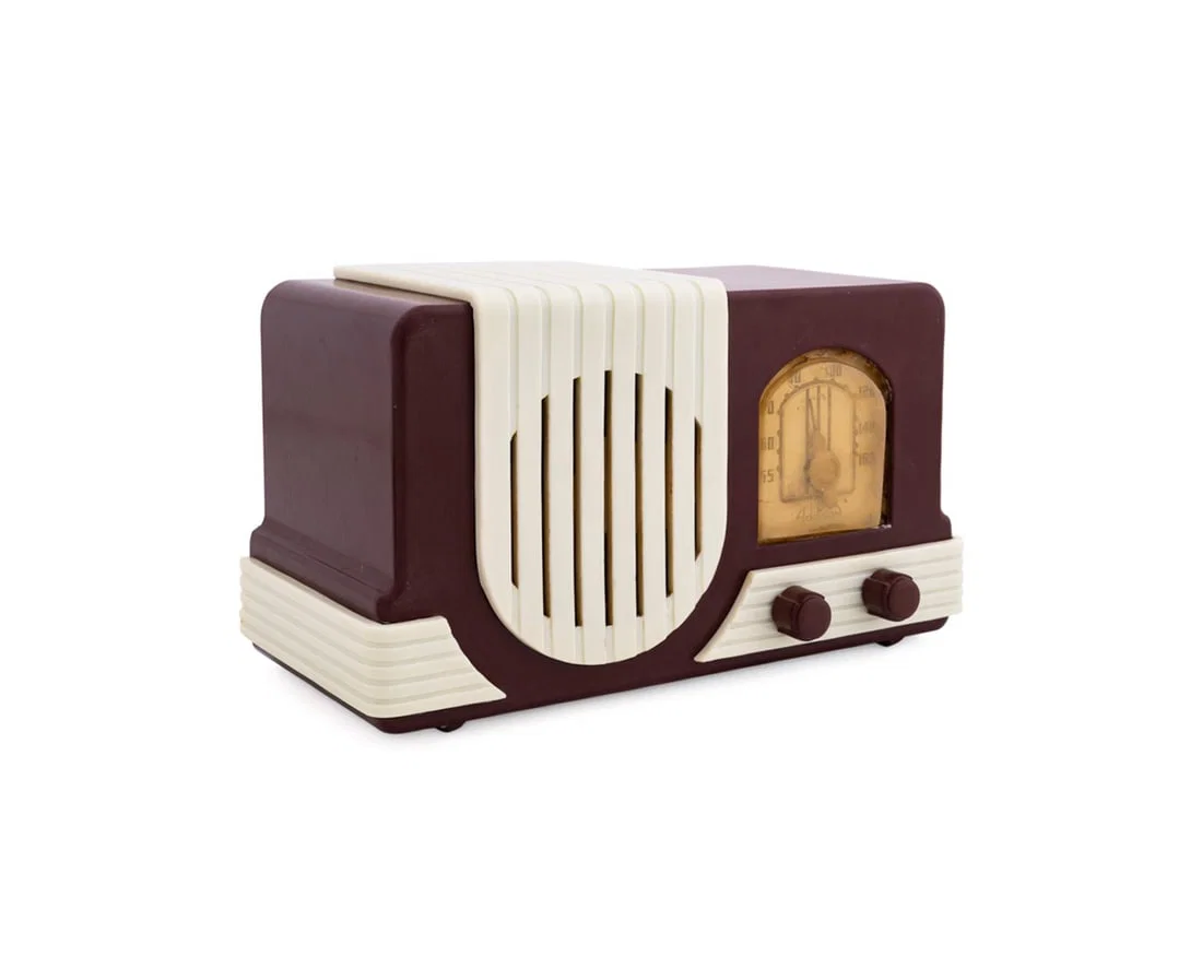 ADDISON MODEL 2-R5A1 'WATERFALL' CATALIN RADIO