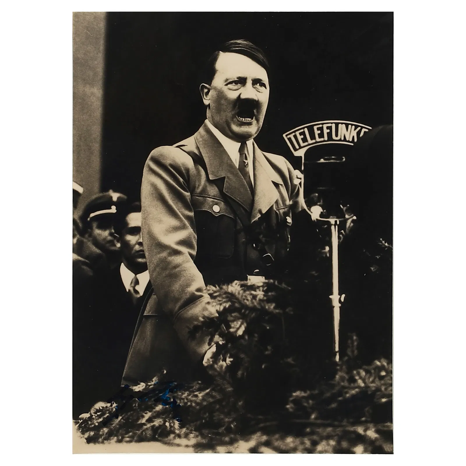 ADOLF HITLER SPEECH SCENE PHOTOGRAPH