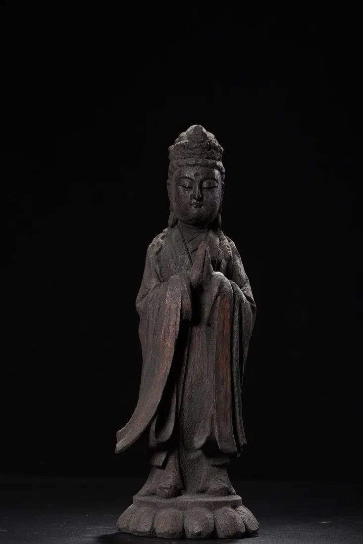 Agarwood carving of Guanyin Bodhisattva standing statue