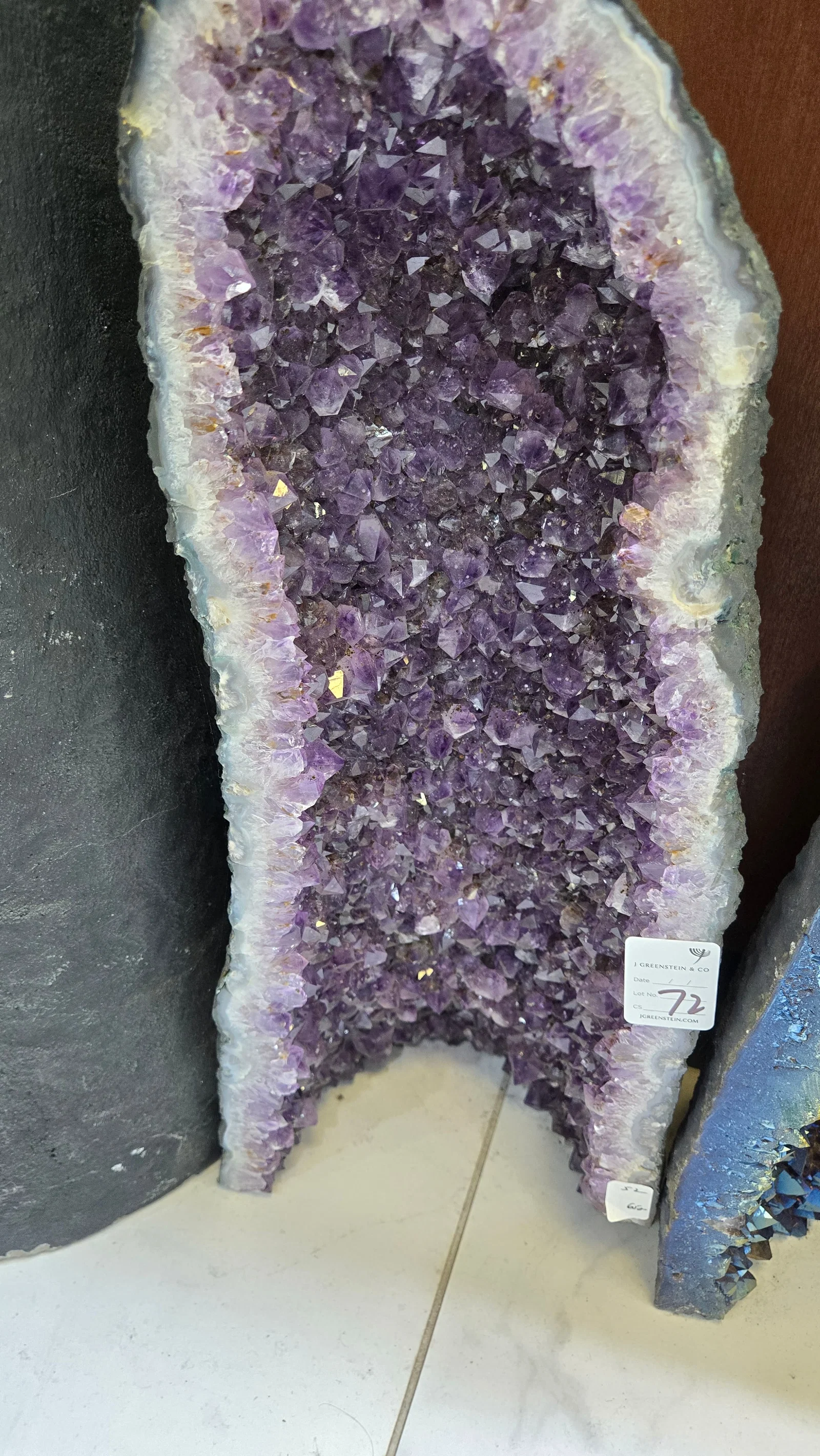 AMETHYST GEODE. INCREDIBLE COLOR, POLISHED EDGES
