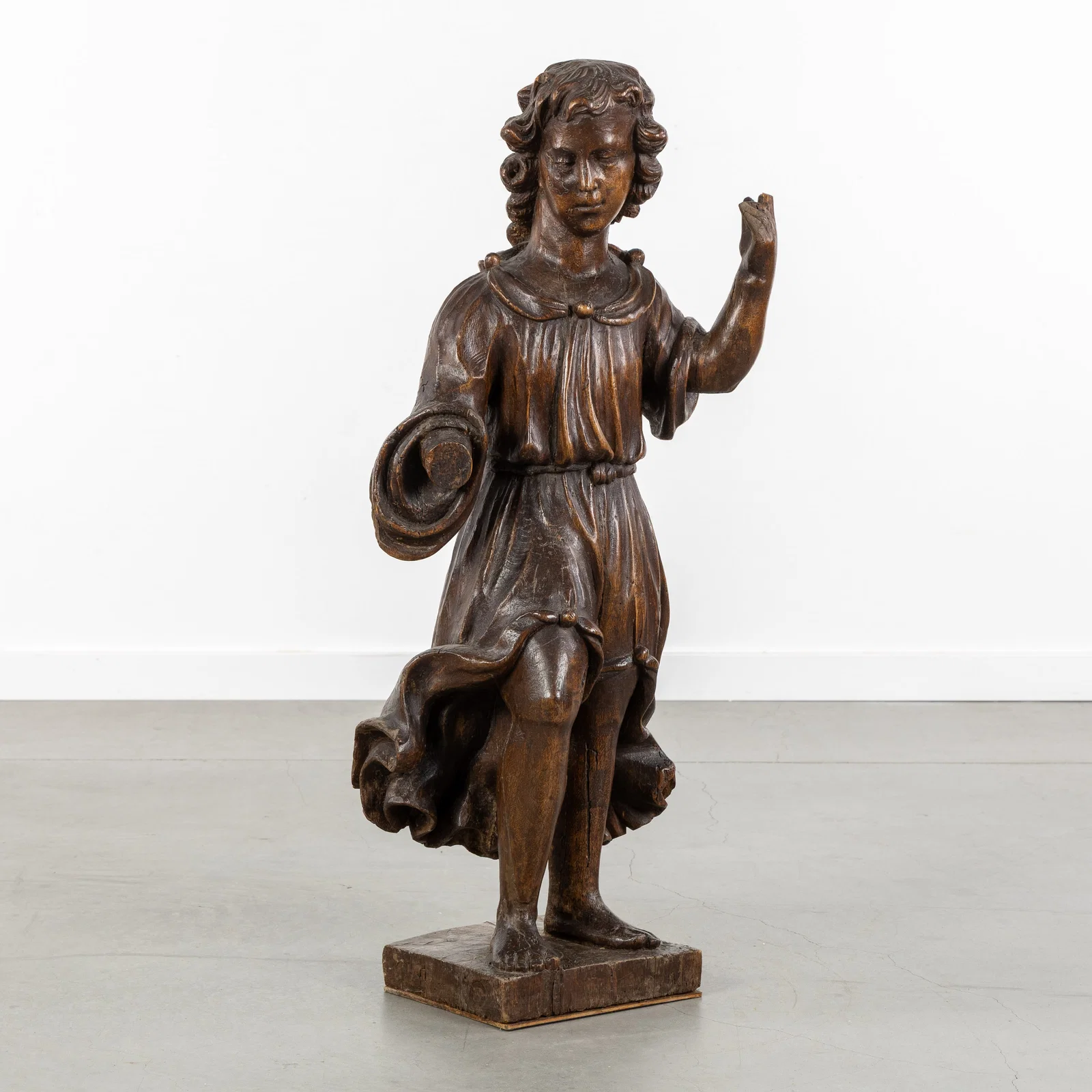 An Antique wood-sculptured statue of the Young Christ, Baroque, 18th C.