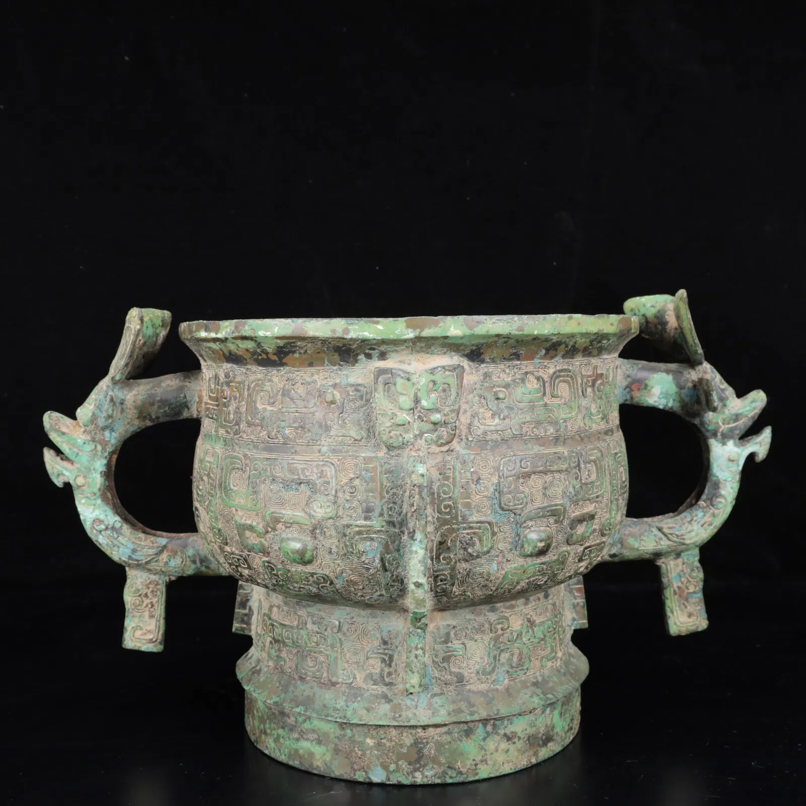 An Archaic Bronze Chi-Dragon Pattern Double-Ears Censer