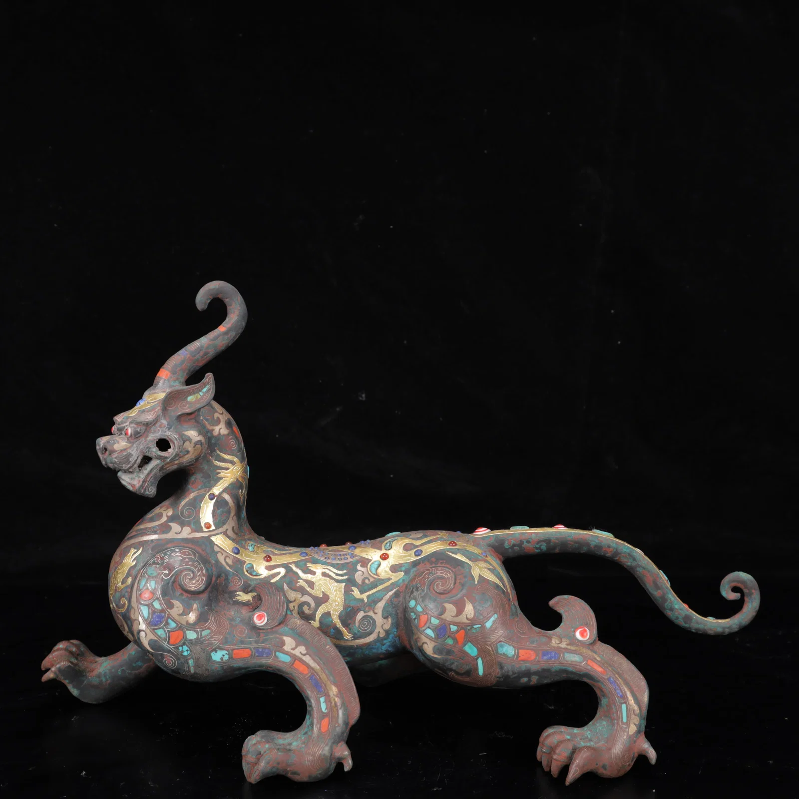 An Archaic Bronze Inlaid Gold and Silver Unicorn Ornament,Inlaid Turquoise