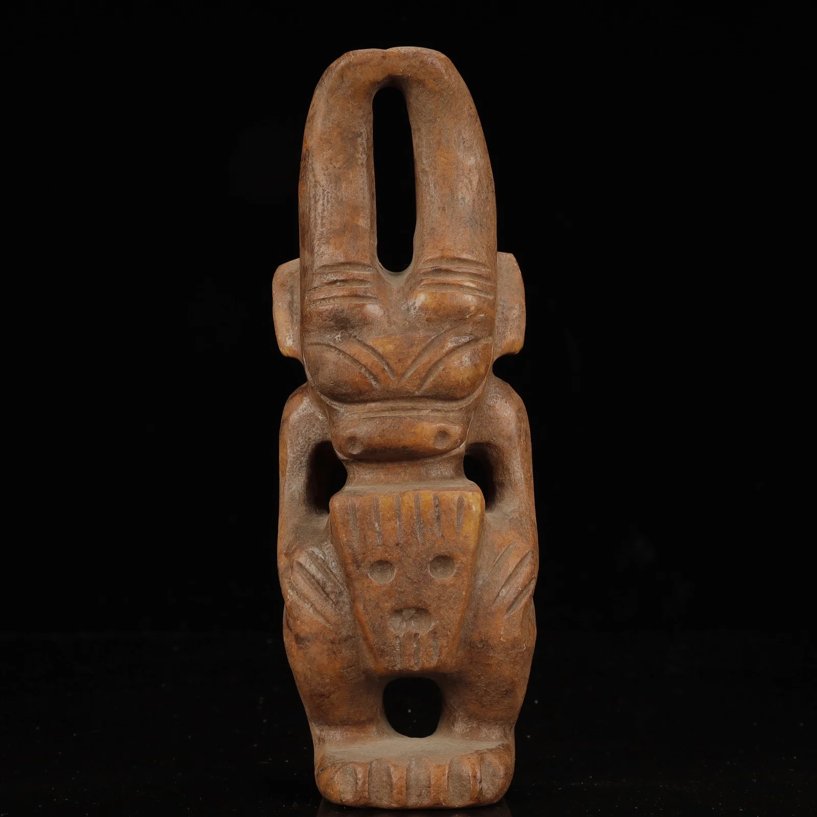 An Archaic Hongshan Culture Gaogu Jade Ornament