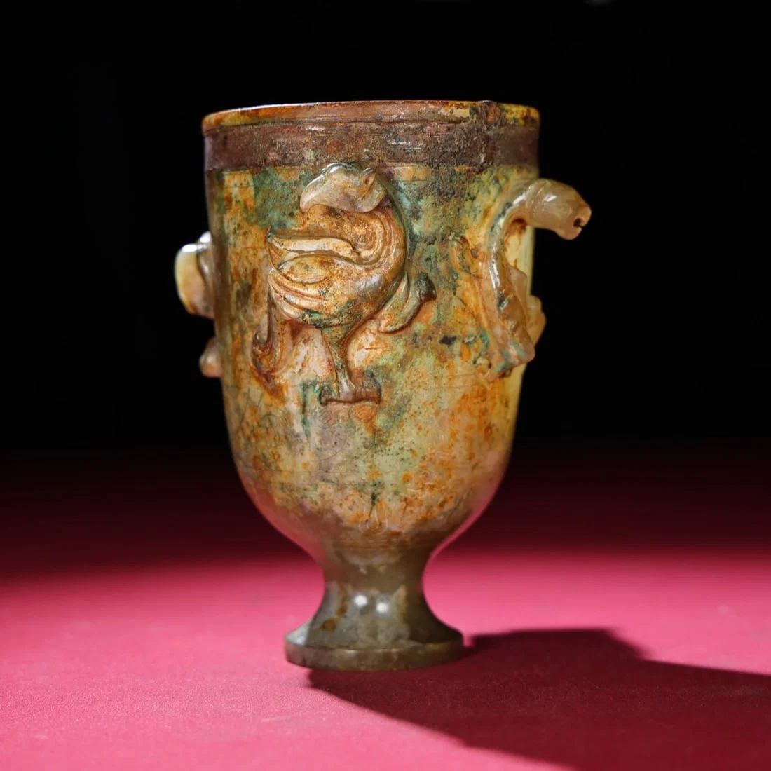 An Exquisite Archaic Jade Chi-Dragon Pattern Cup
