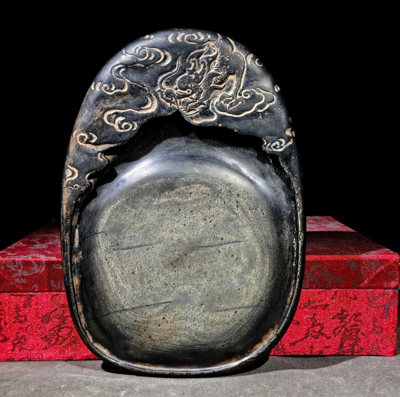 An Exquisite Auspicious Cloud Pattern Dragon Pattern with poem Inkstone