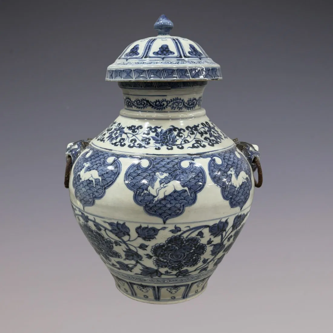 An Exquisite Blue and White Lotus Pattern Double-Ears Jar