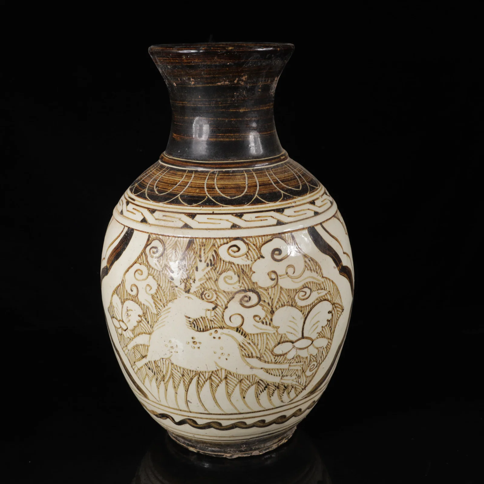 An Exquisite Ci zhouyao White Glazed Animal Vase