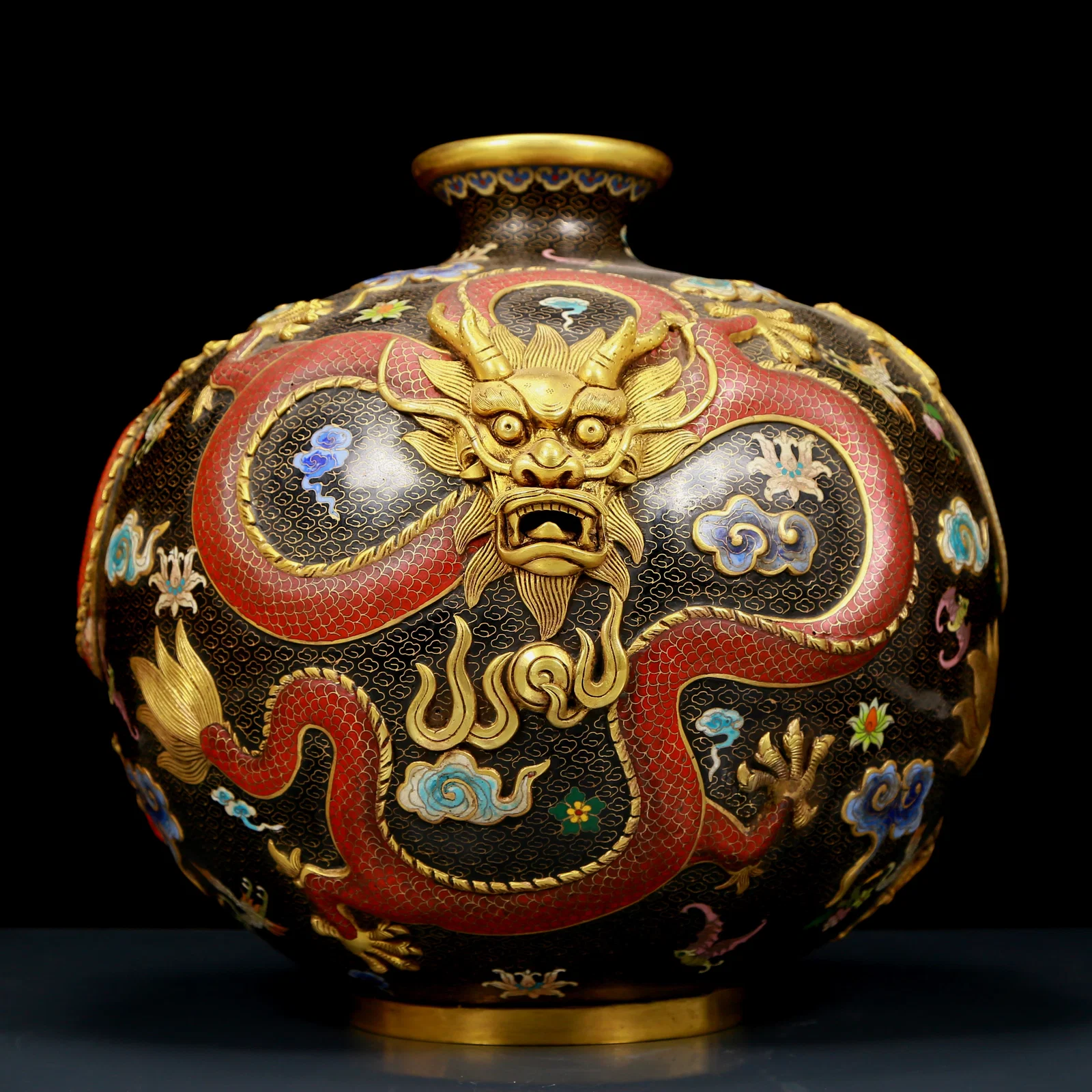 An Exquisite Cloisonne Auspicious Cloud and Dragon Pattern Vase