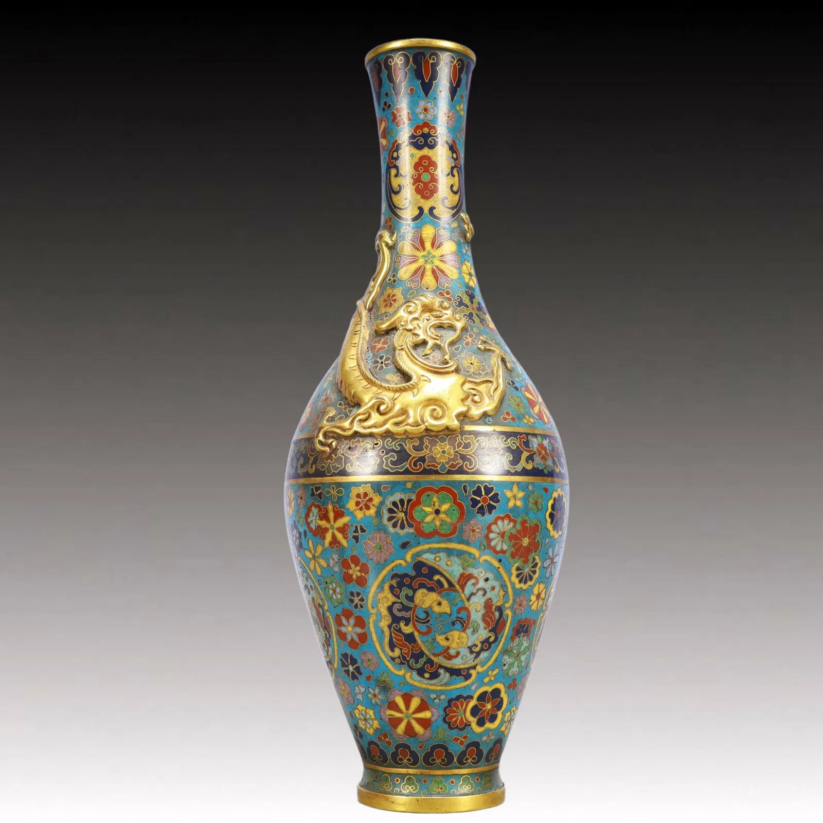 An Exquisite Cloisonne Chi-Dragon and Flower Pattern Vase