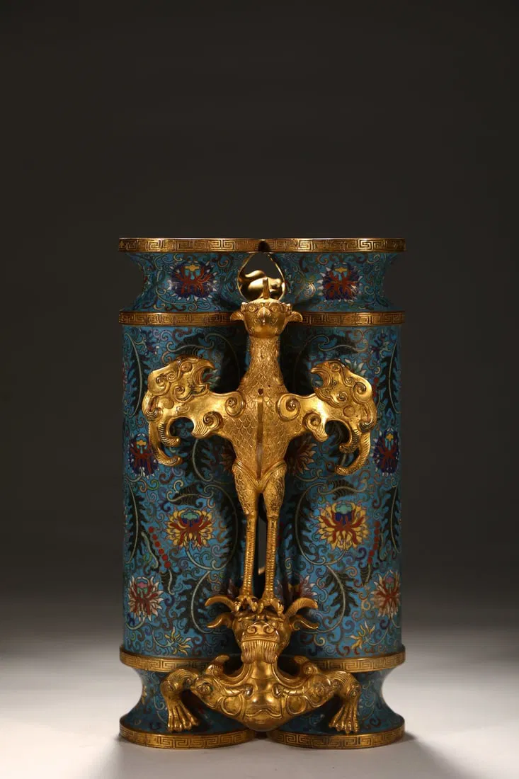 An Exquisite Cloisonne Lotus Pattern Dragon and Phoenix Pattern Vase