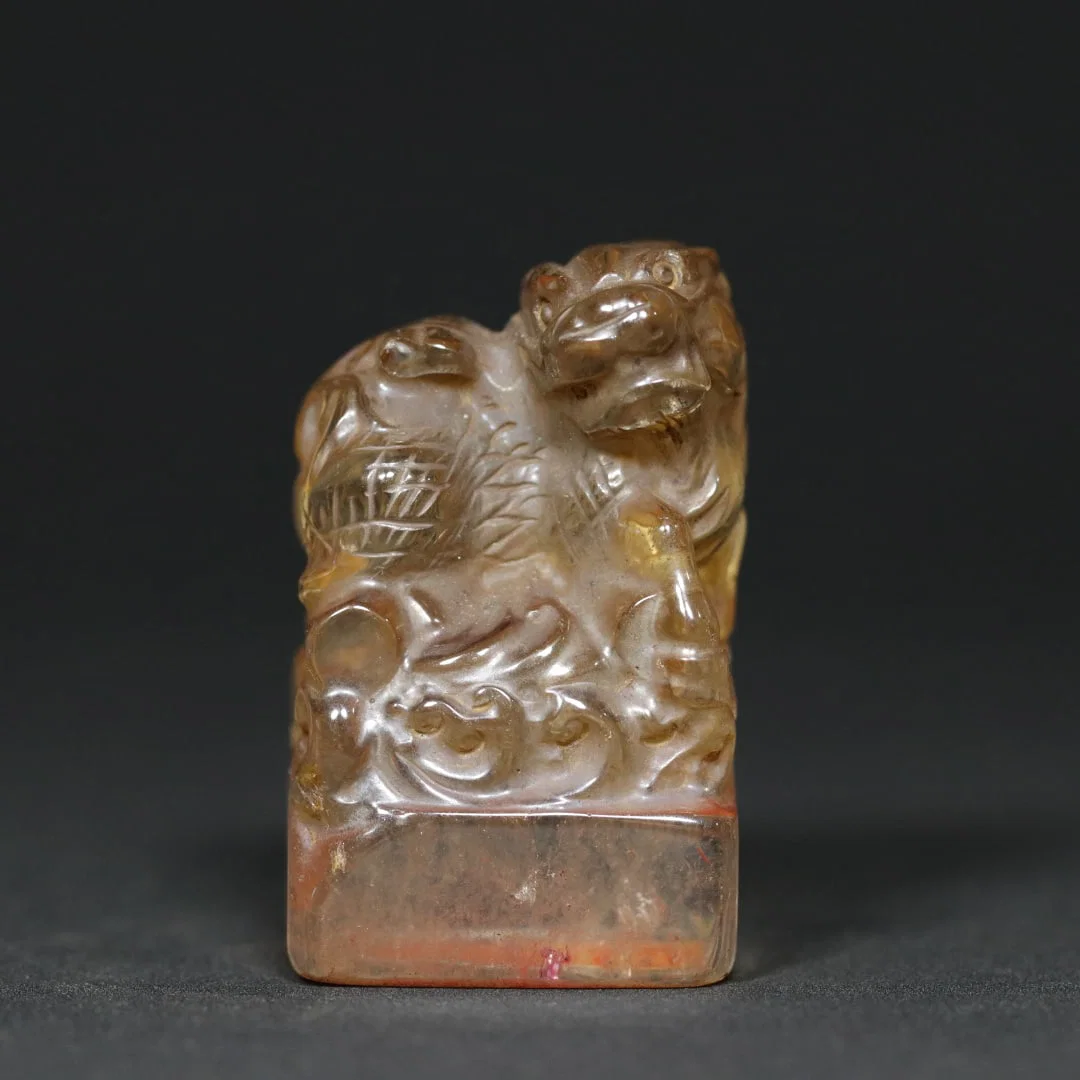 An Exquisite Crystal Auspicious Beast Seal